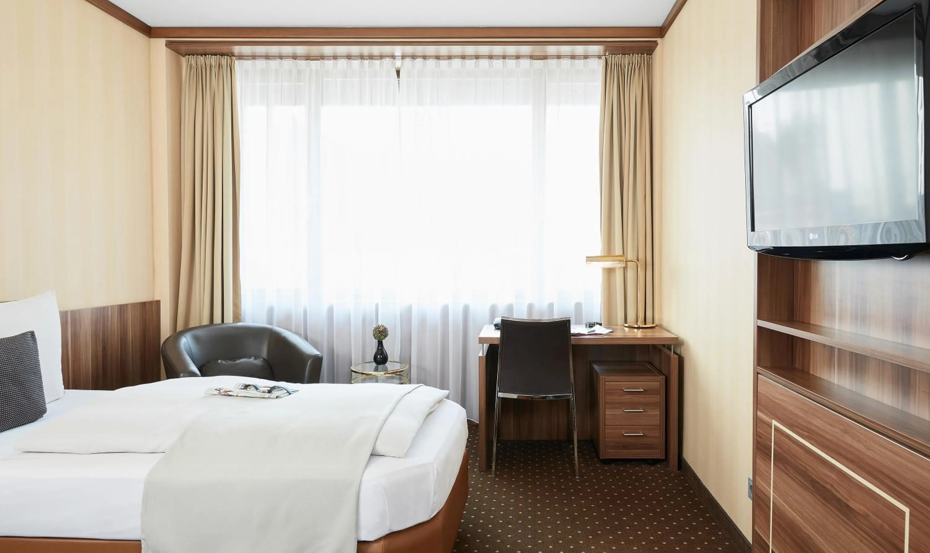 Business Single Room in Living Hotel Düsseldorf