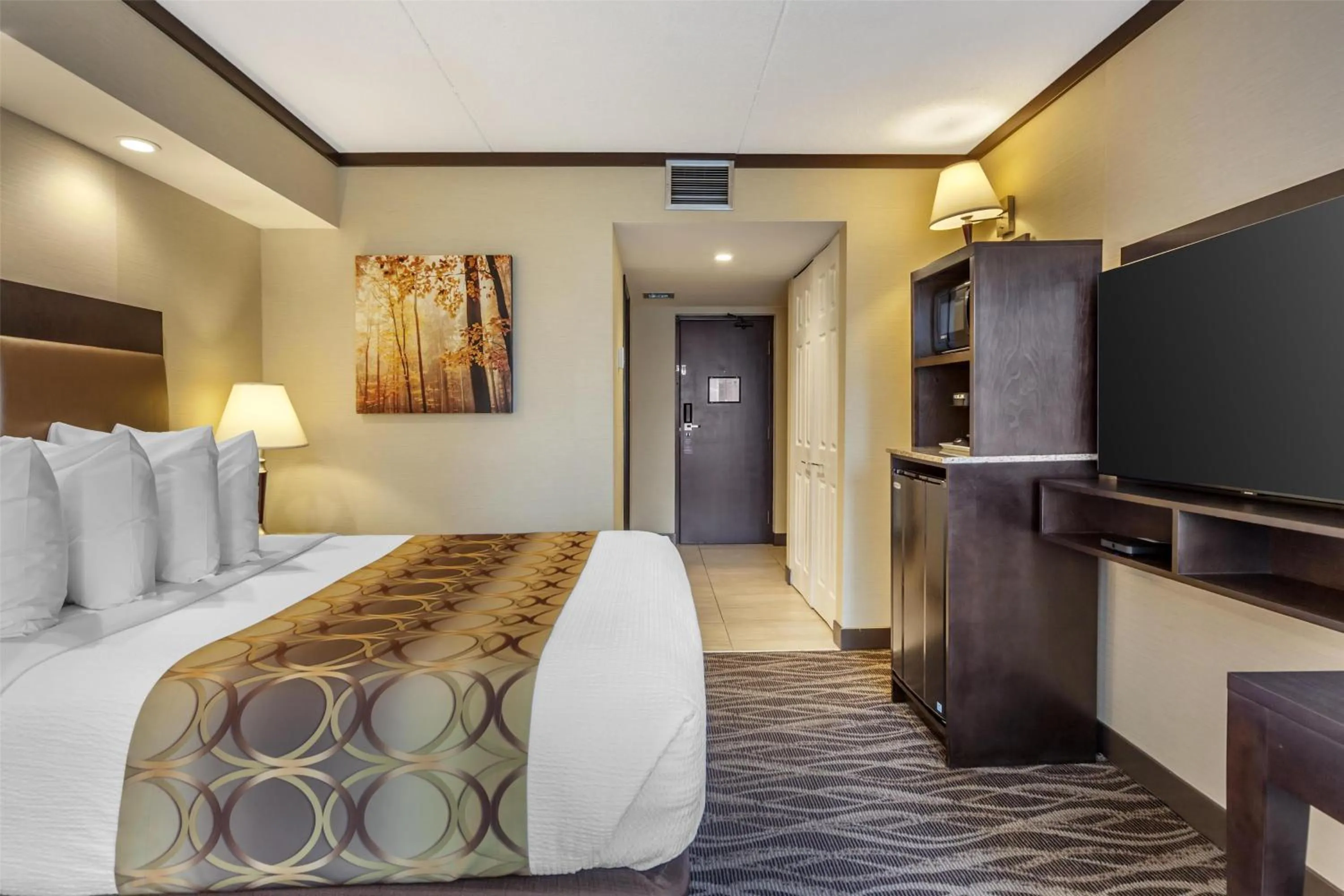 Queen Room - Non-Smoking in Best Western Wayside Inn