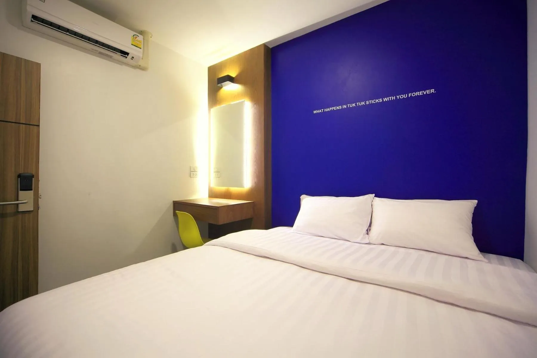 King Room with Shared Bathroom in Tuk Tuk Hostel