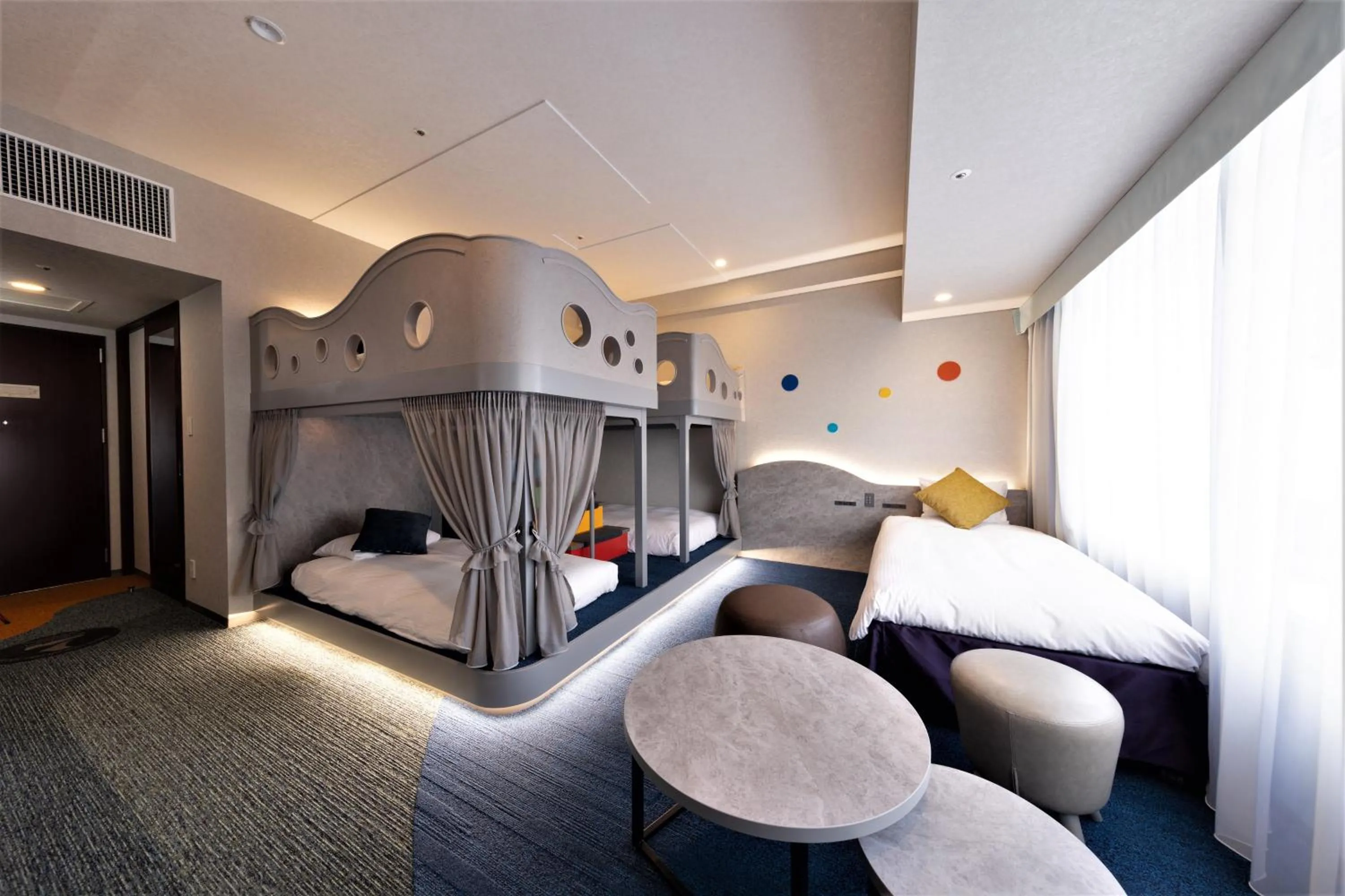 Superior Room with Bunk Beds (5 adults) in Hotel Keihan Universal Tower