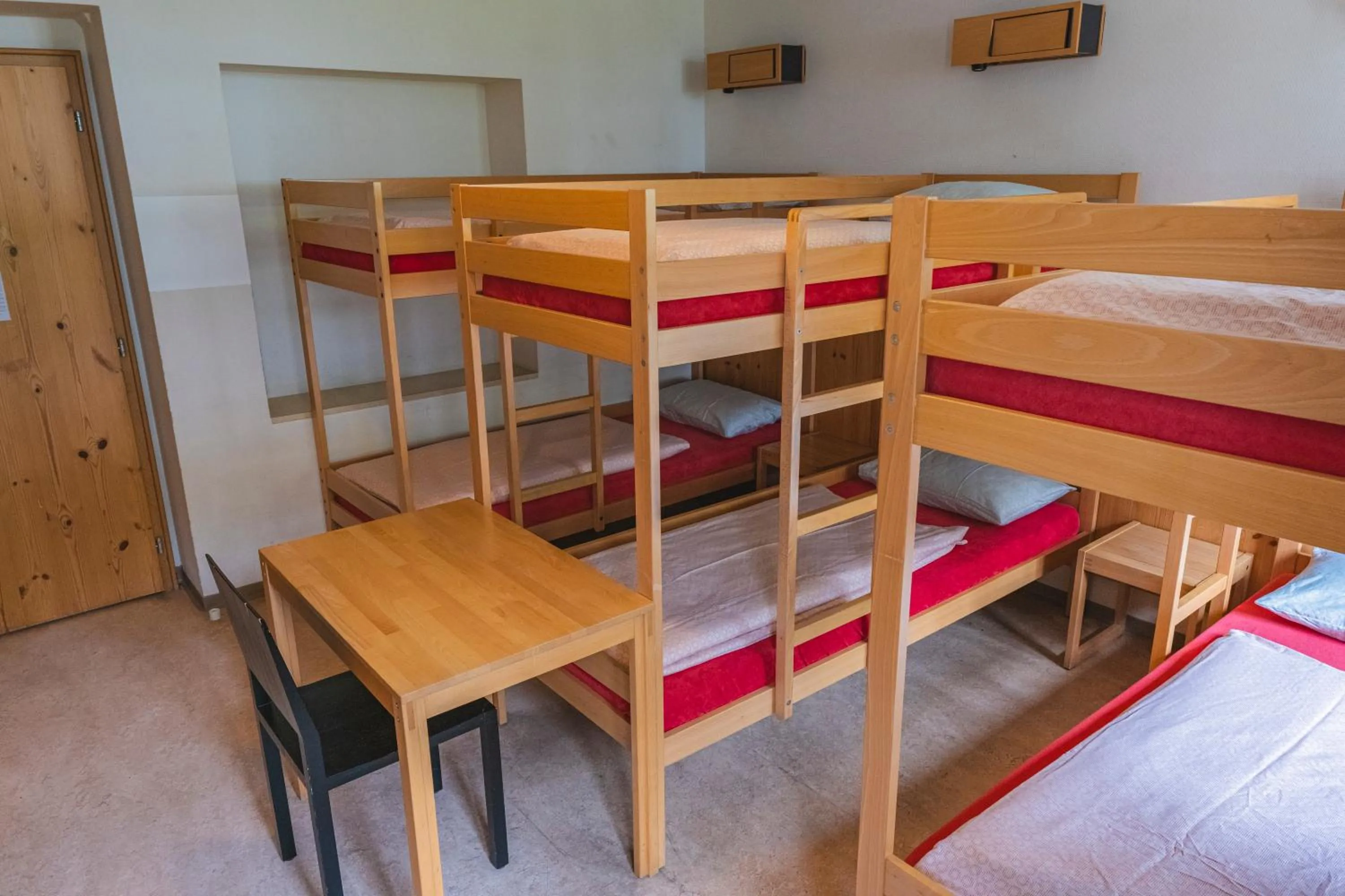 Sextuple Room in Davos Youth Hostel