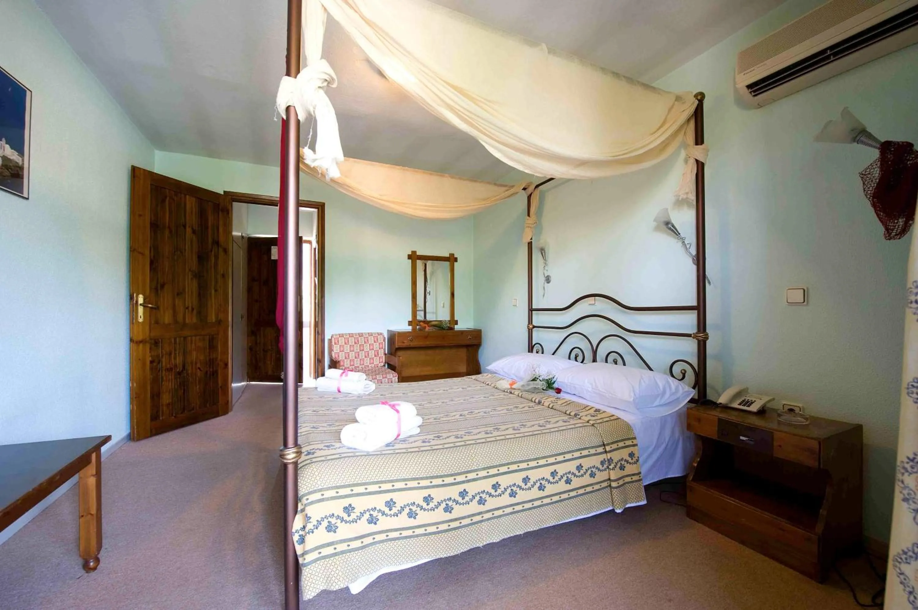 Twin Room in Lydia Hotel