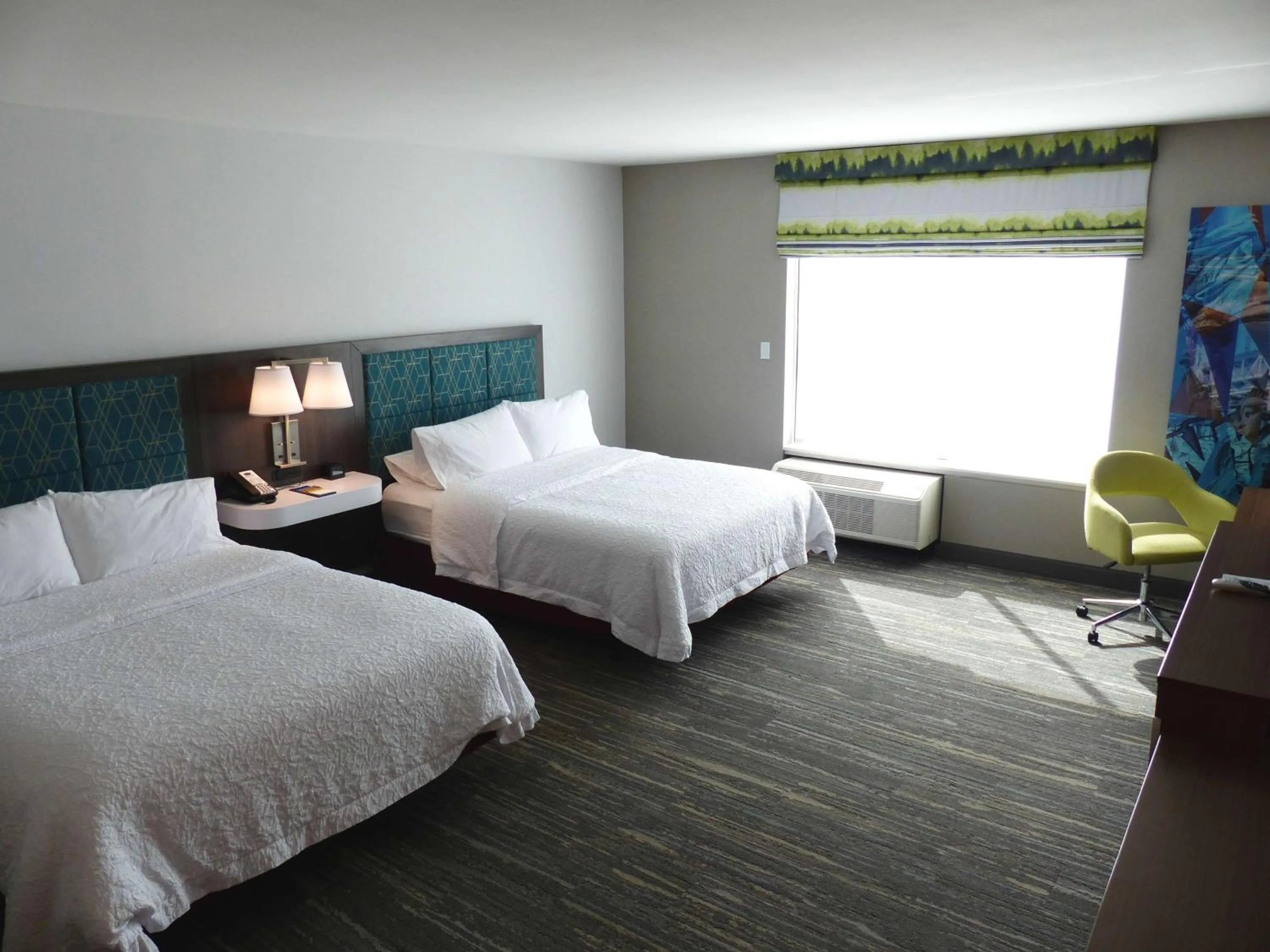 Queen Room with Two Queen Beds - Mobility and Hearing Access/Non-Smoking in Hampton Inn By Hilton Paramus