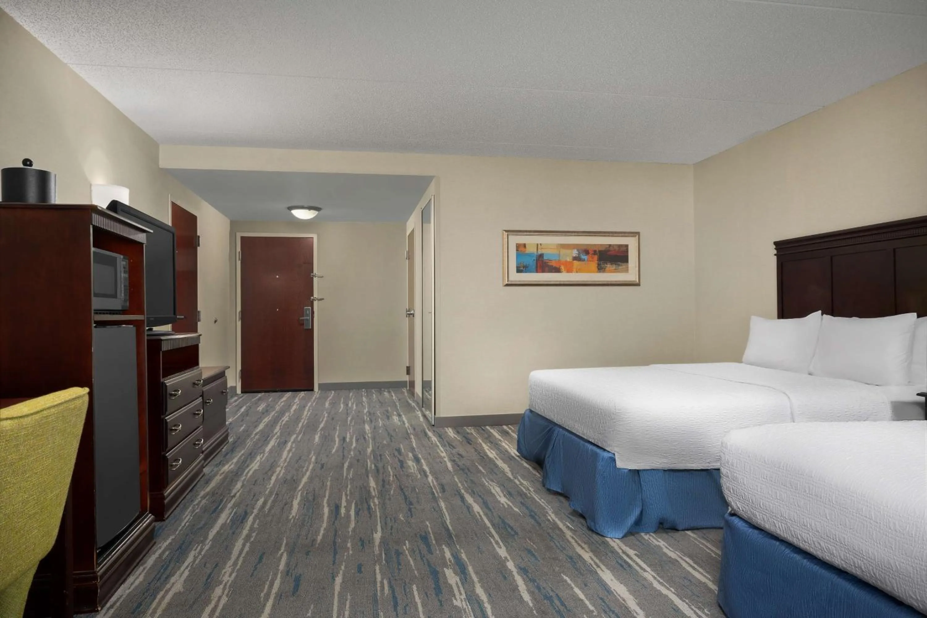 Queen Room with Two Queen Beds - Mobility Access/Non-Smoking in Hampton Inn Syracuse Clay