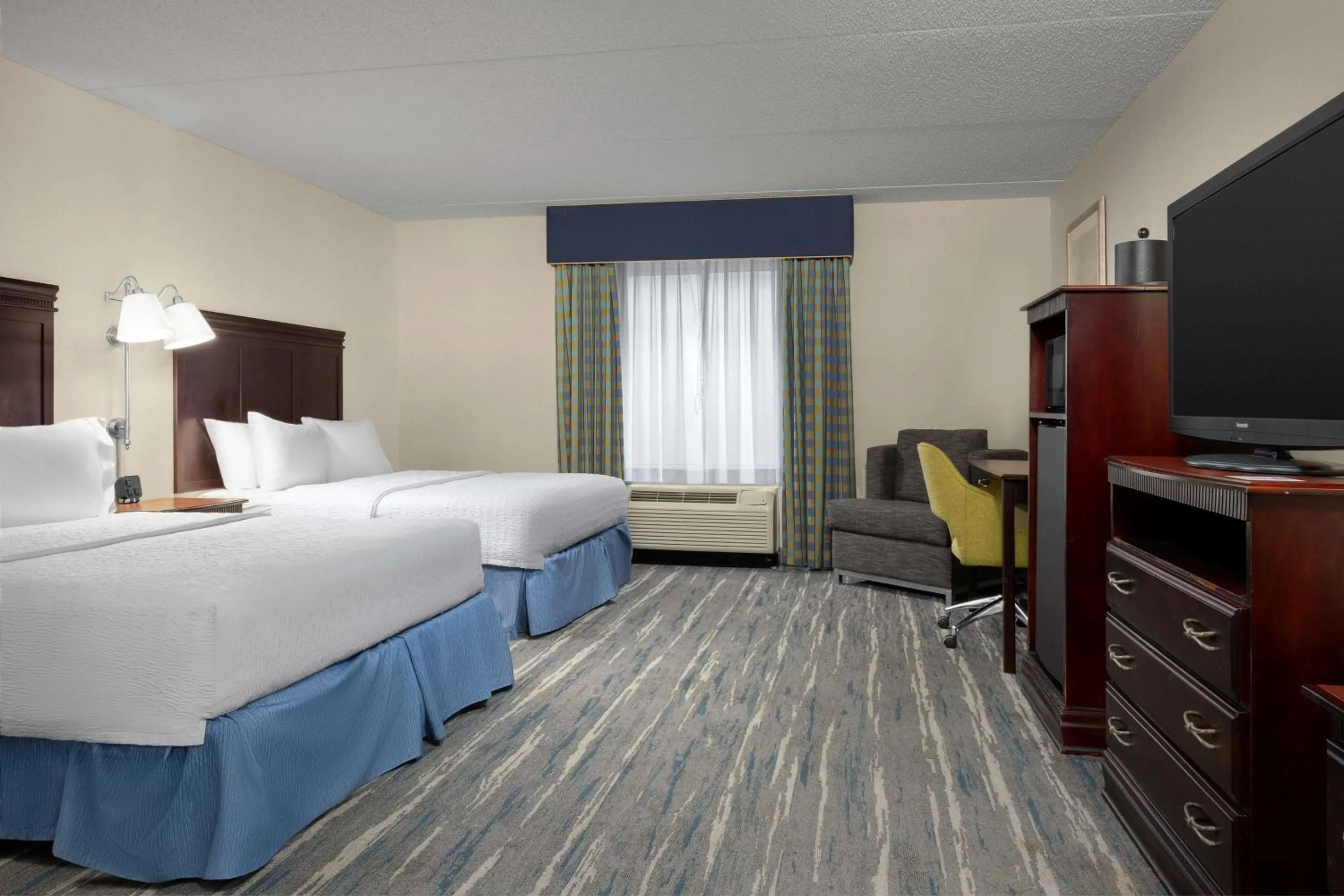 Room with Two Queen Beds - Non-Smoking in Hampton Inn Syracuse Clay