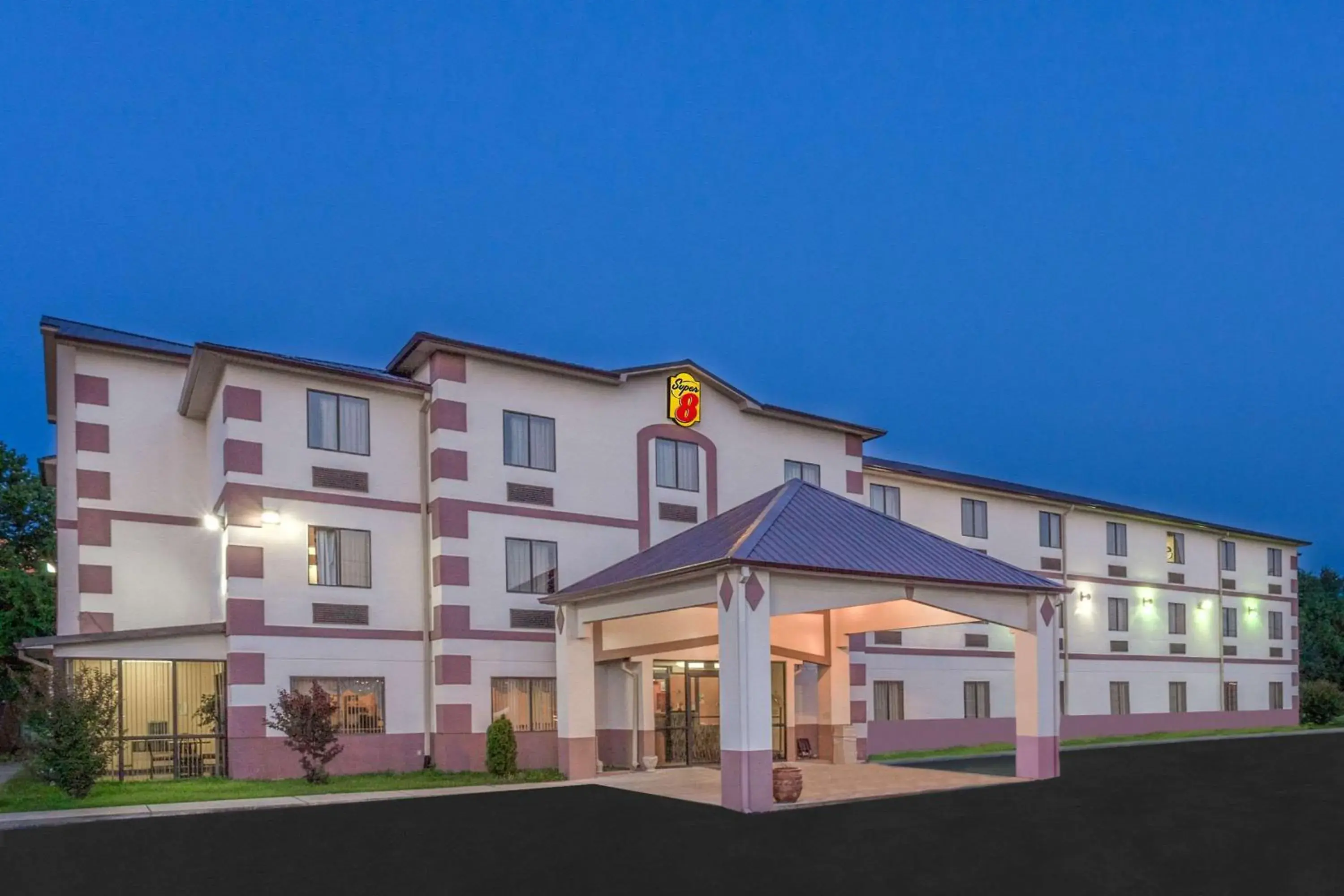 Super 8 by Wyndham Jackson Ridgeland Super 8 by Wyndham Jackson Ridgeland