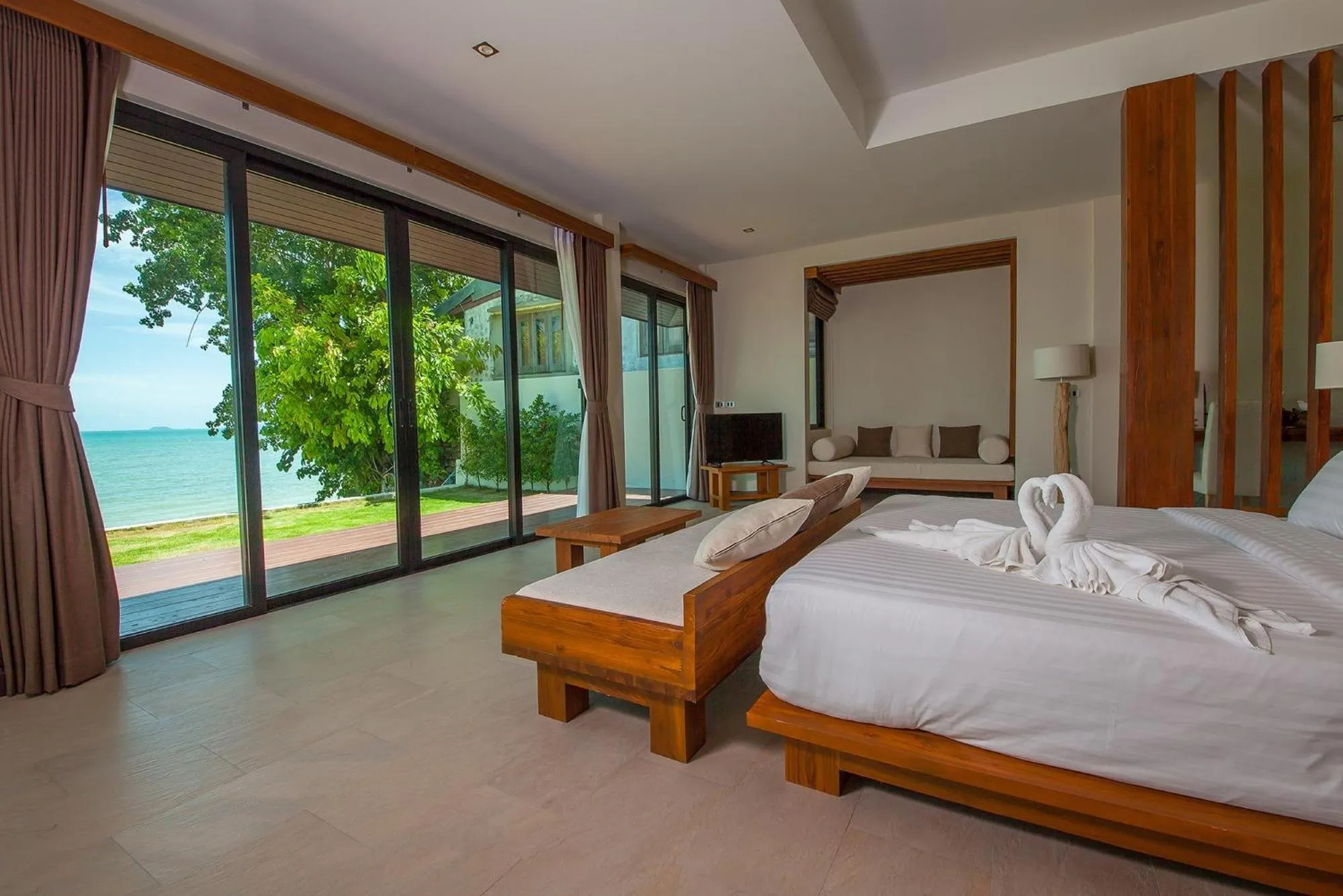 Beach Front Villa in Samui Mermaid Beachfront