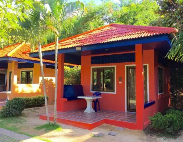 Standard Double Room with Fan in Samui Mermaid Beachfront