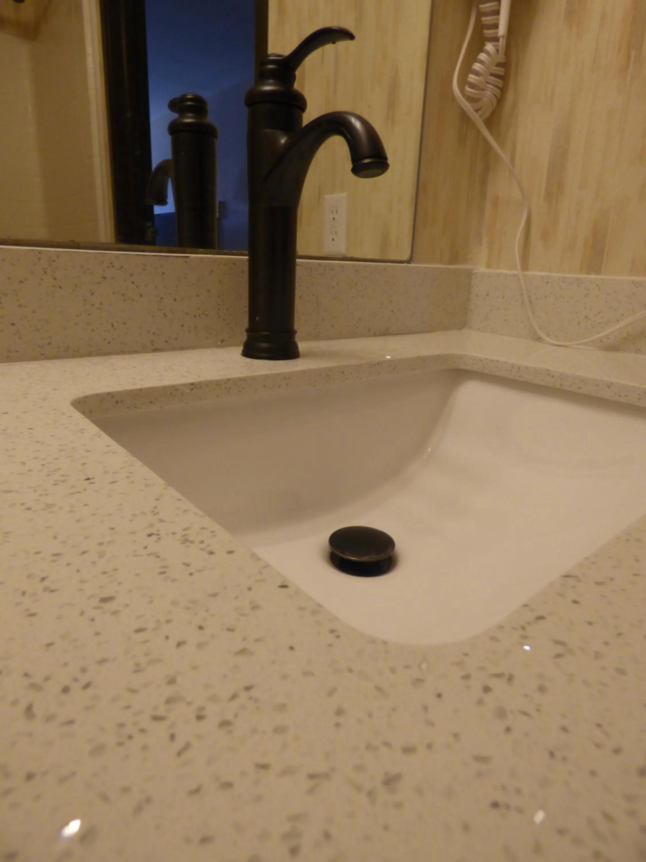 Deluxe Queen Room in Moab Gateway Inn at Arches Nat'l Park