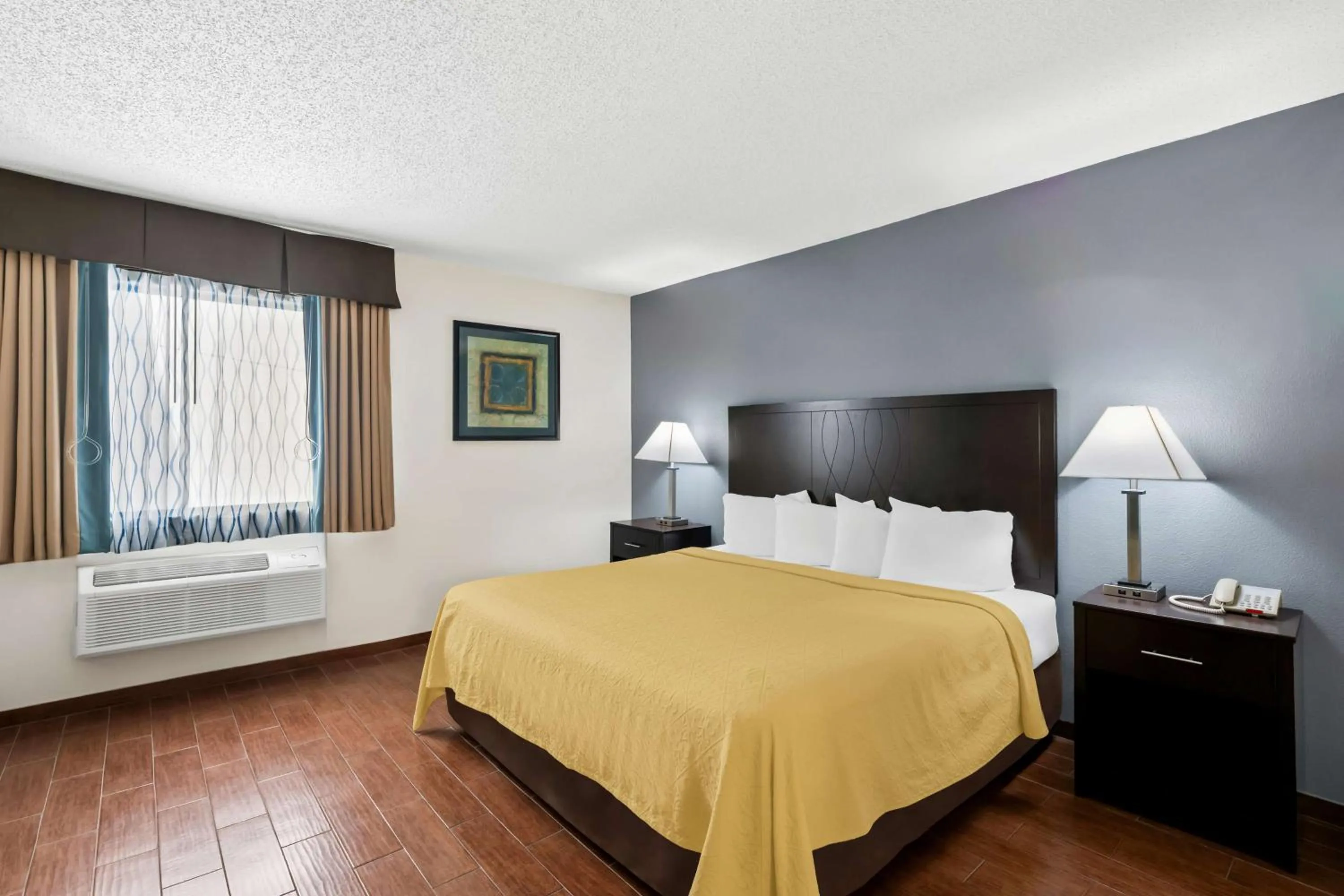 King Suite with Bath Tub - Disability Access in SureStay Plus Hotel by Best Western Lubbock Medical Center