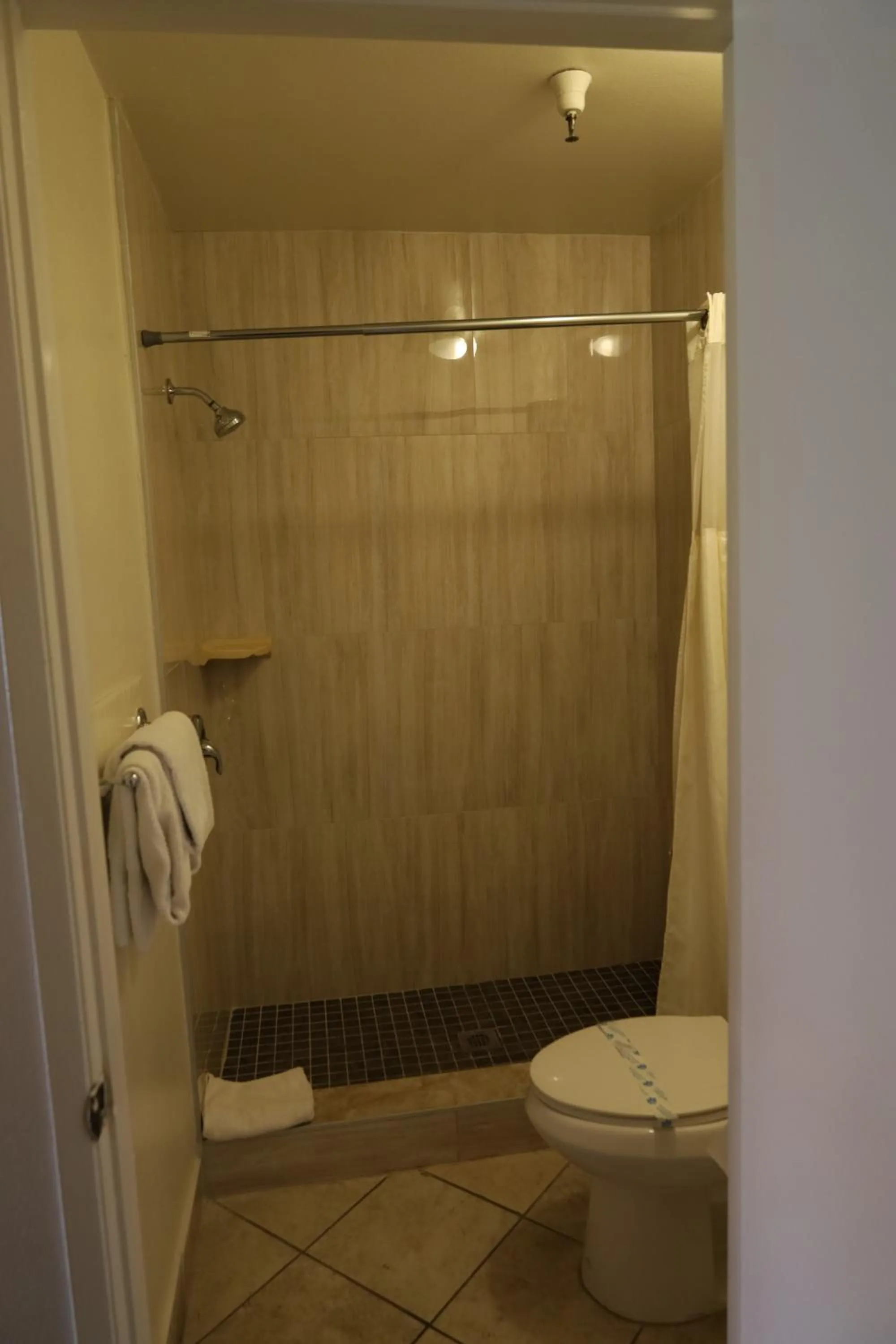 King Room with Spa Bath - single occupancy in Lambert Inn