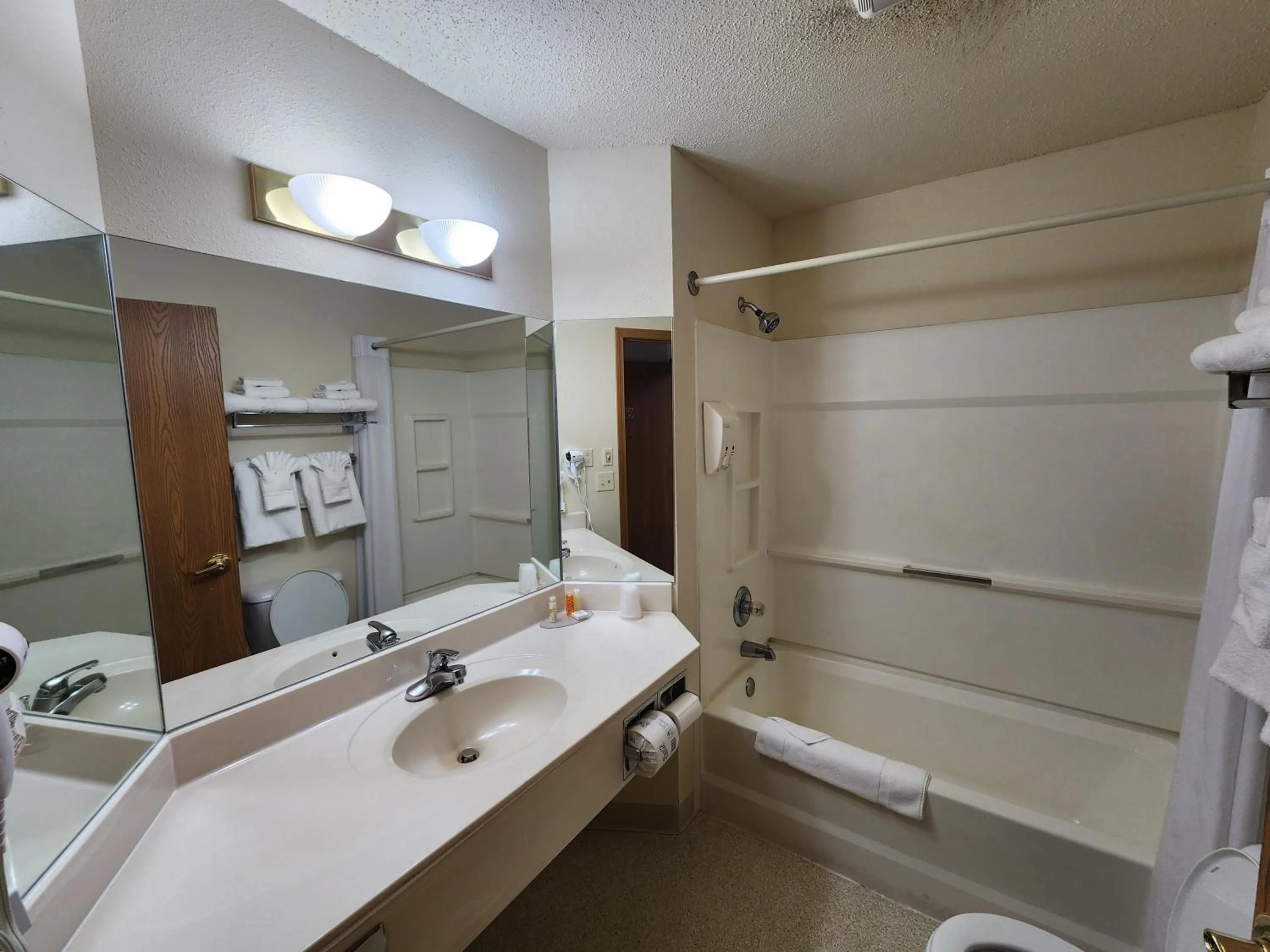 Queen Studio in Windsor Place Inn