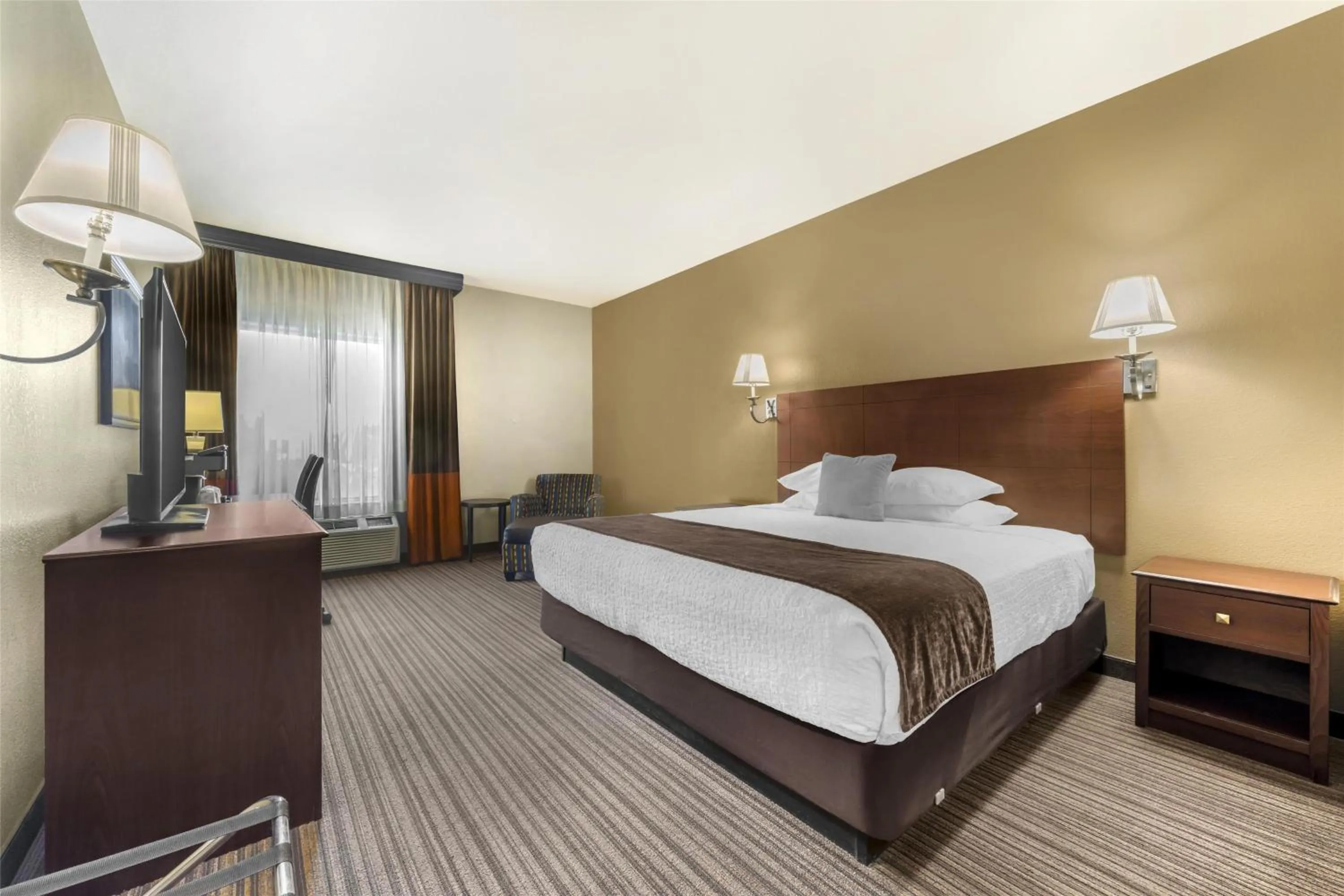 King Room - Non Smoking in Best Western Plus Winslow Inn