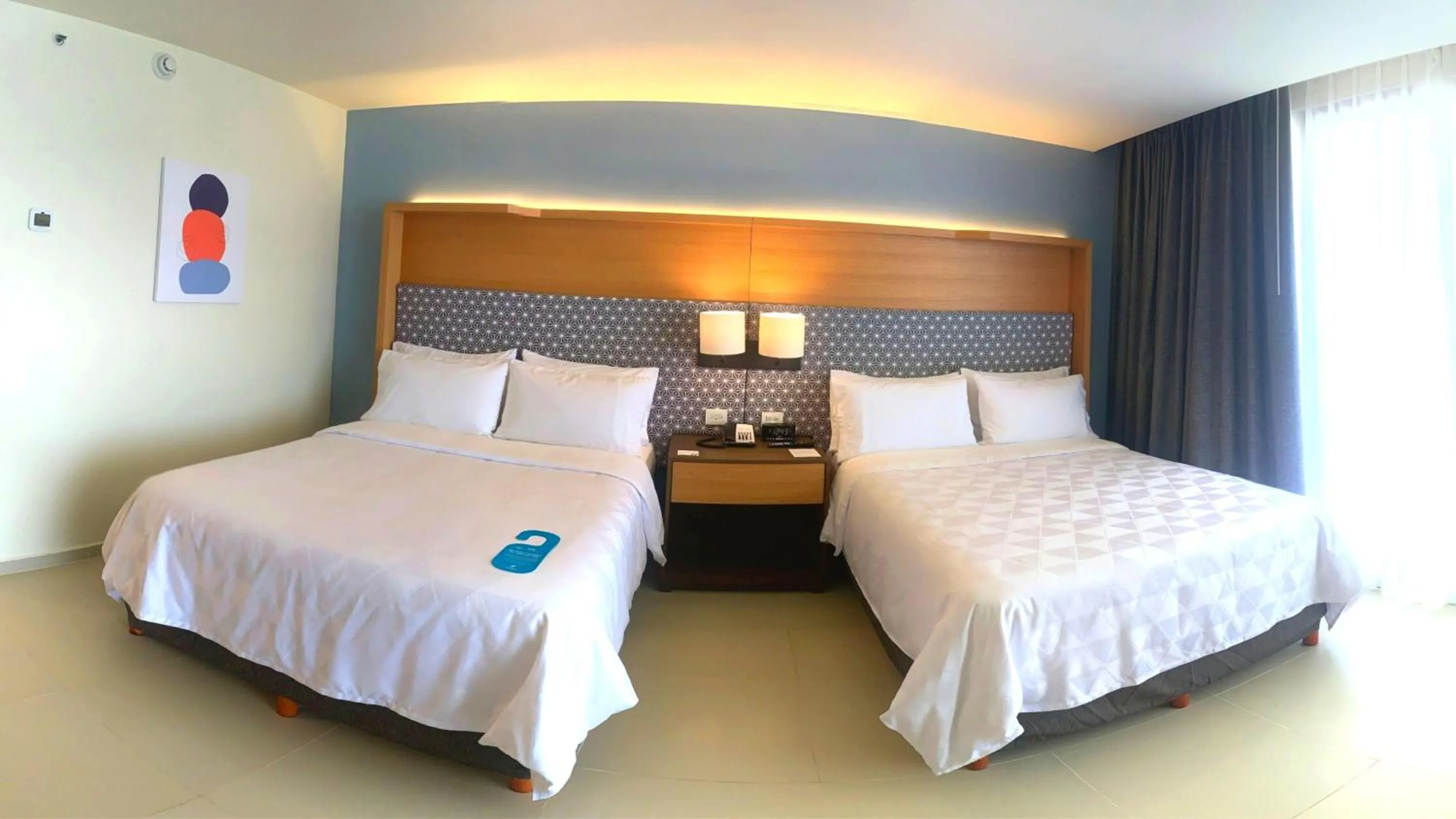 Premium Queen Room with Two Queen Beds and River View - Club Floor in Holiday Inn Tuxpan - Convention Center by IHG