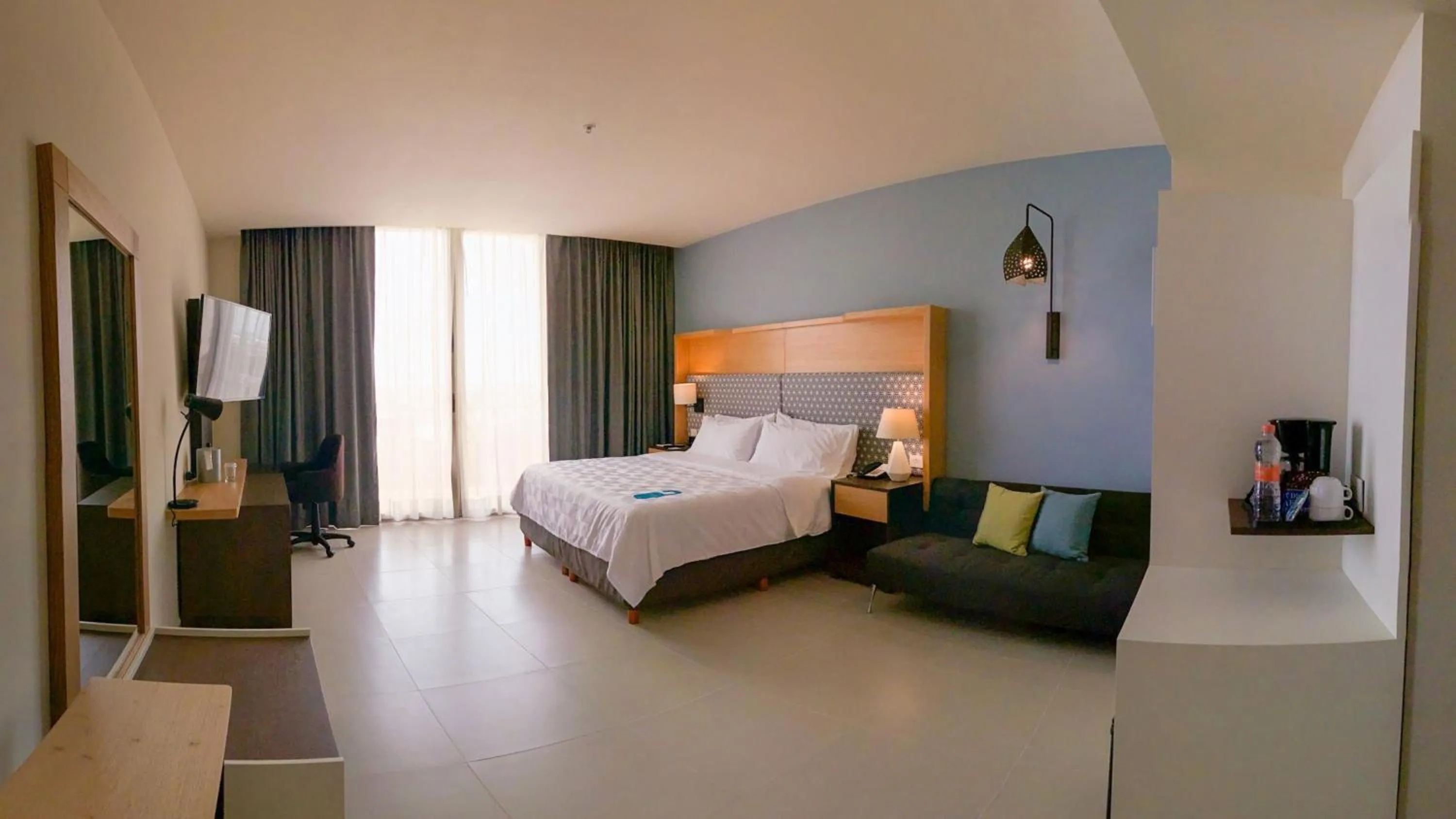 Standard King Room - Club Floor in Holiday Inn Tuxpan - Convention Center by IHG