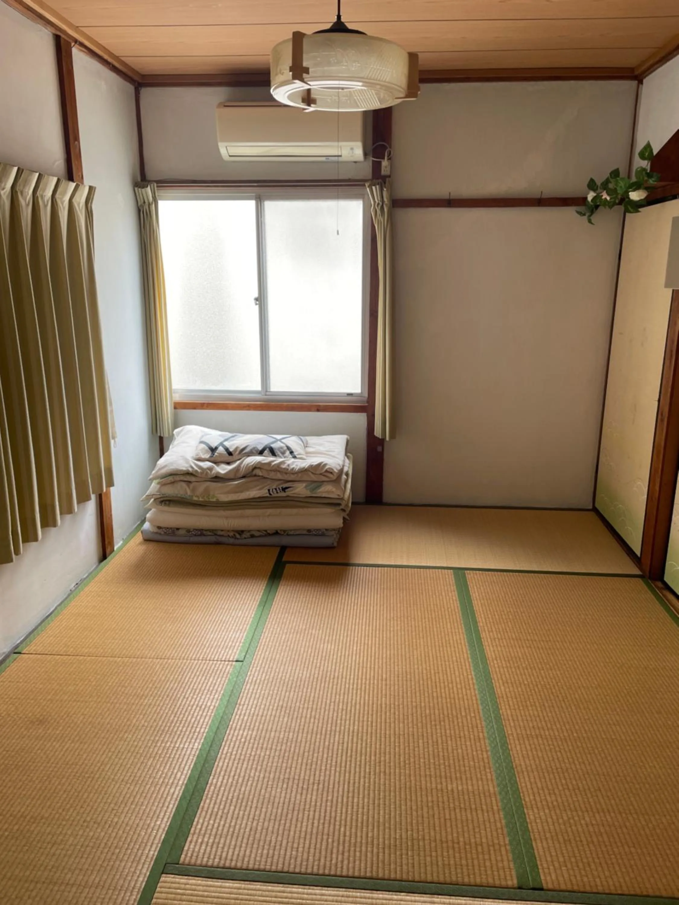 Economy Twin Room in Tentsuku Guest House