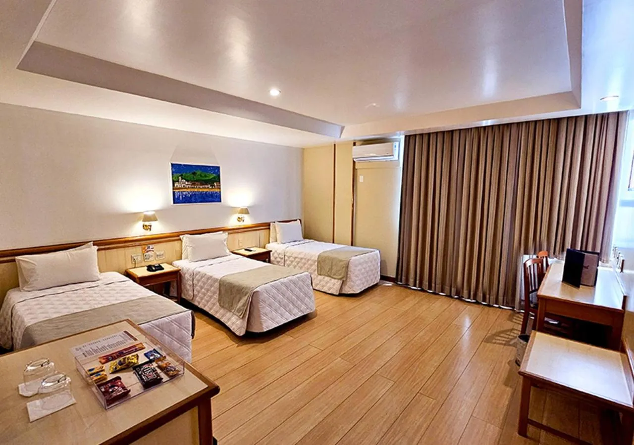 Triple Suite with 03 Single Beds in Riale Imperial Flamengo