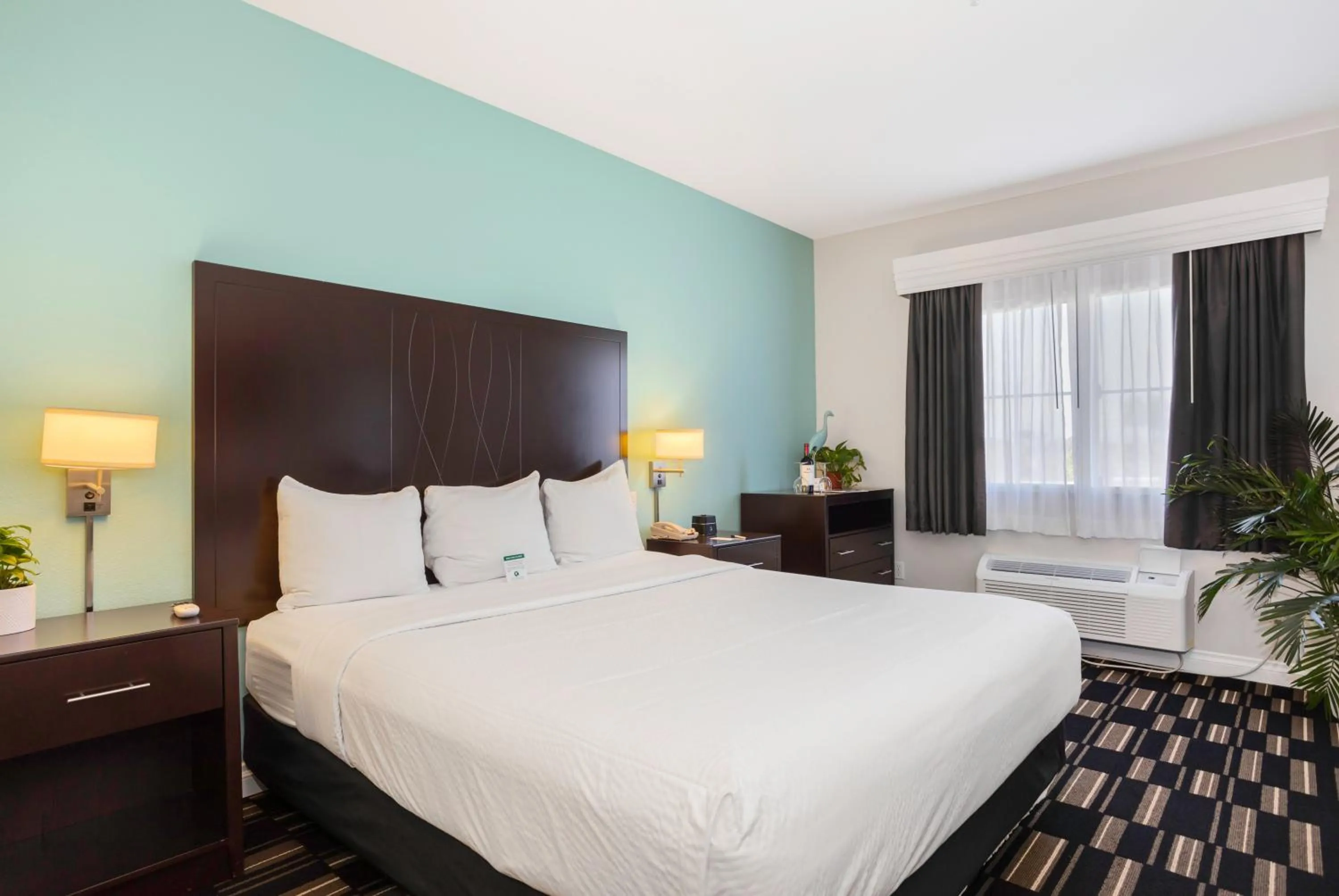 Superior King Room in The Hotel Oceanside