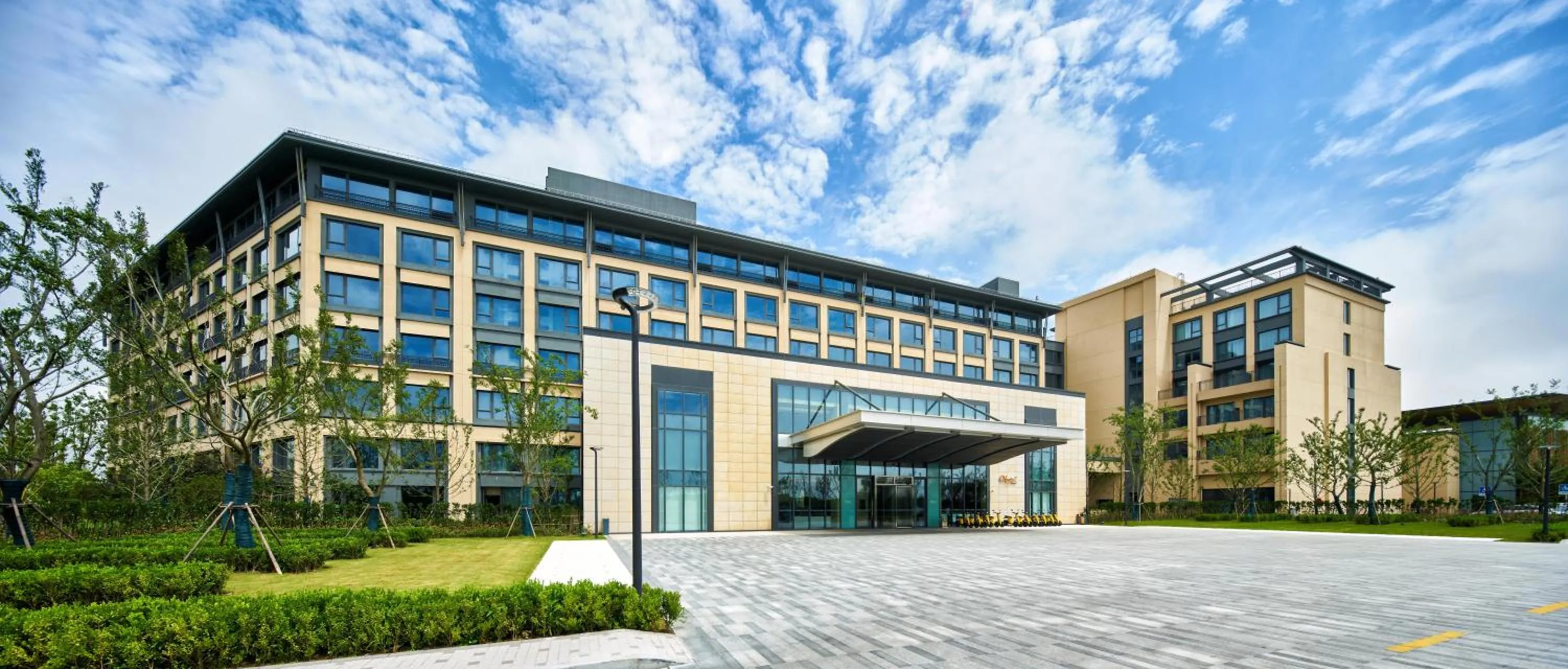 Q-Box Hotel Shanghai Sanjiagang -Offer Pudong International Airport and Disney shuttle