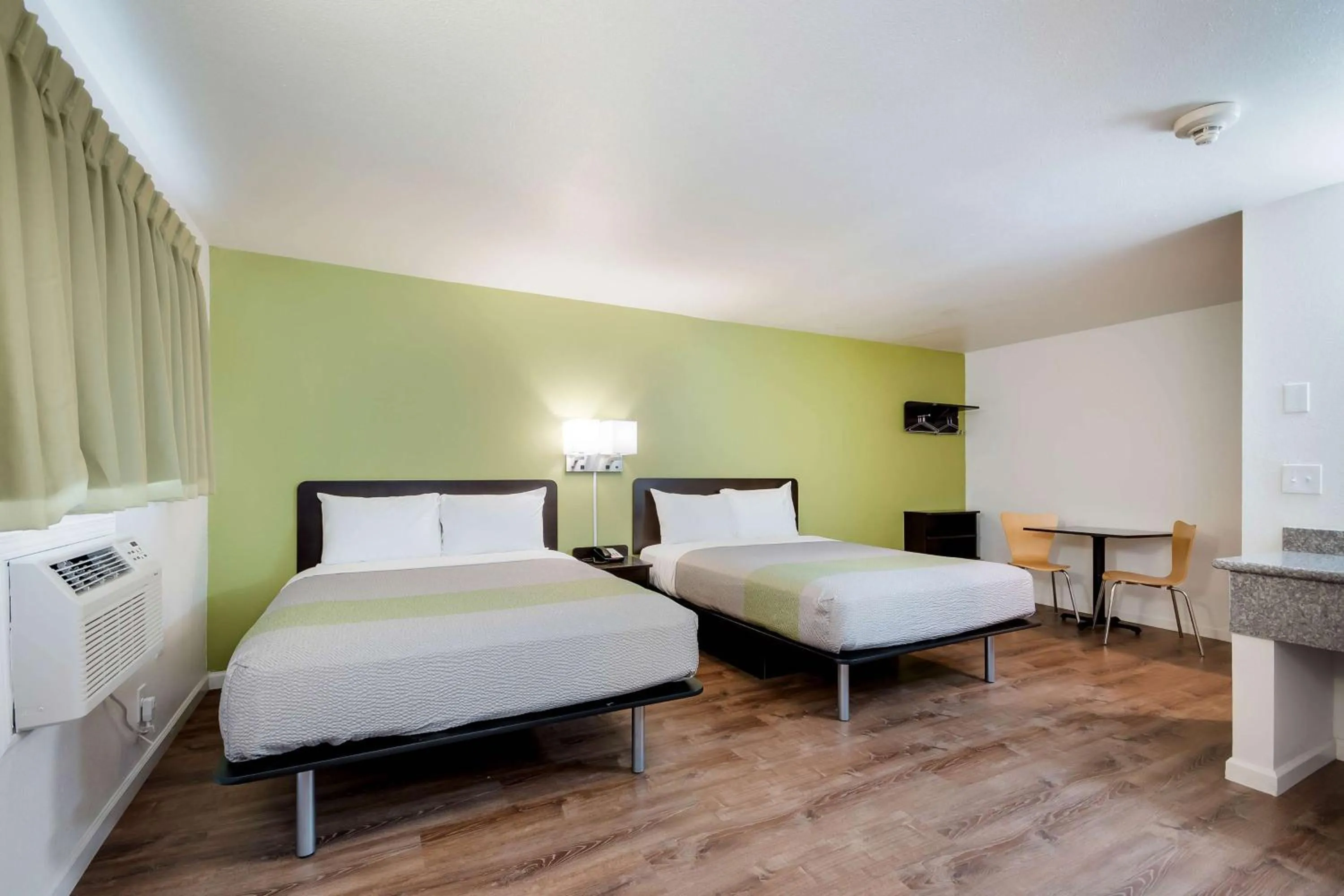 Deluxe Queen Room with Two Queen Beds - Non-Smoking in Motel 6-Burlington, WA