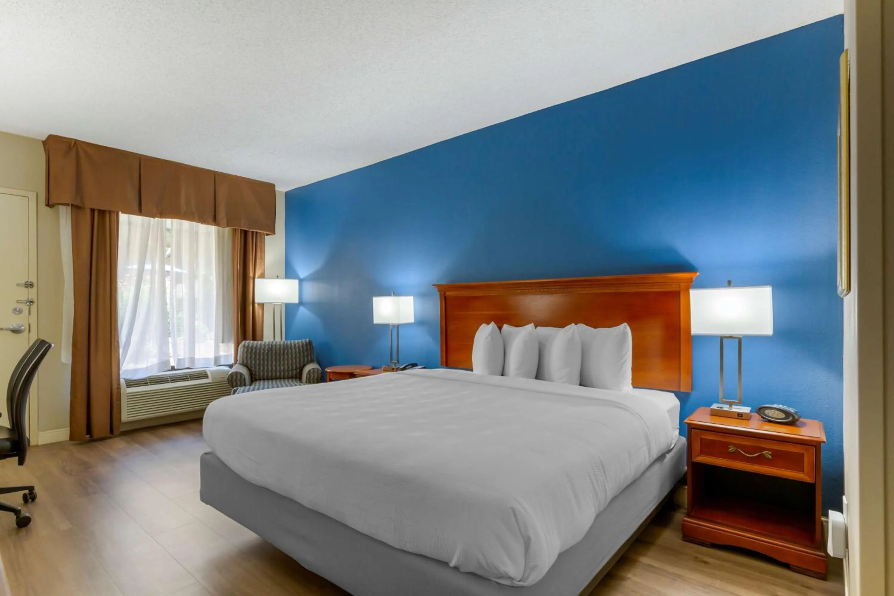 King Suite - Disability Access/Non-Smoking in Best Western Plus Cary - NC State