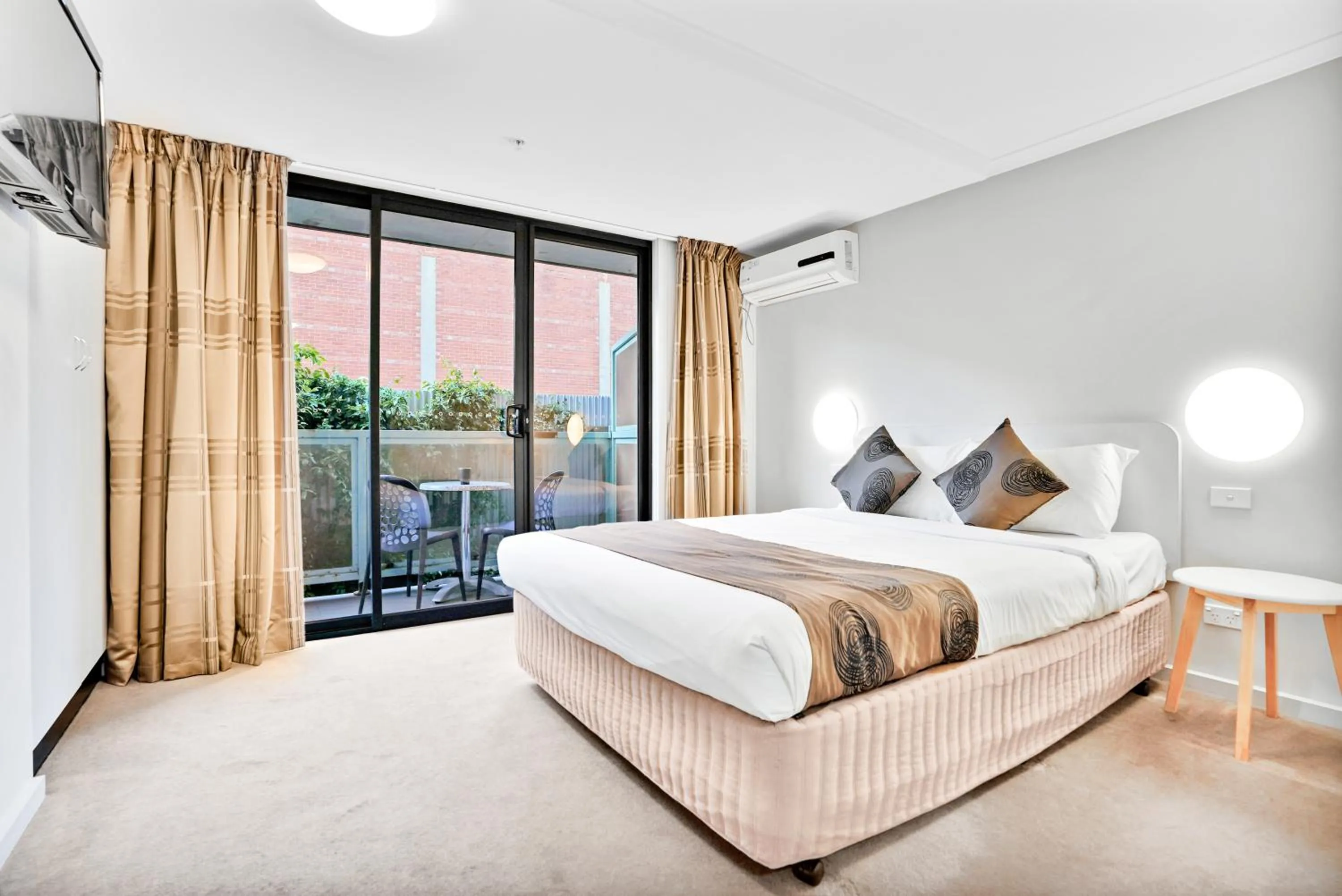 Executive Suite in Carlton Lygon Lodge - Close to Melbourne Uni