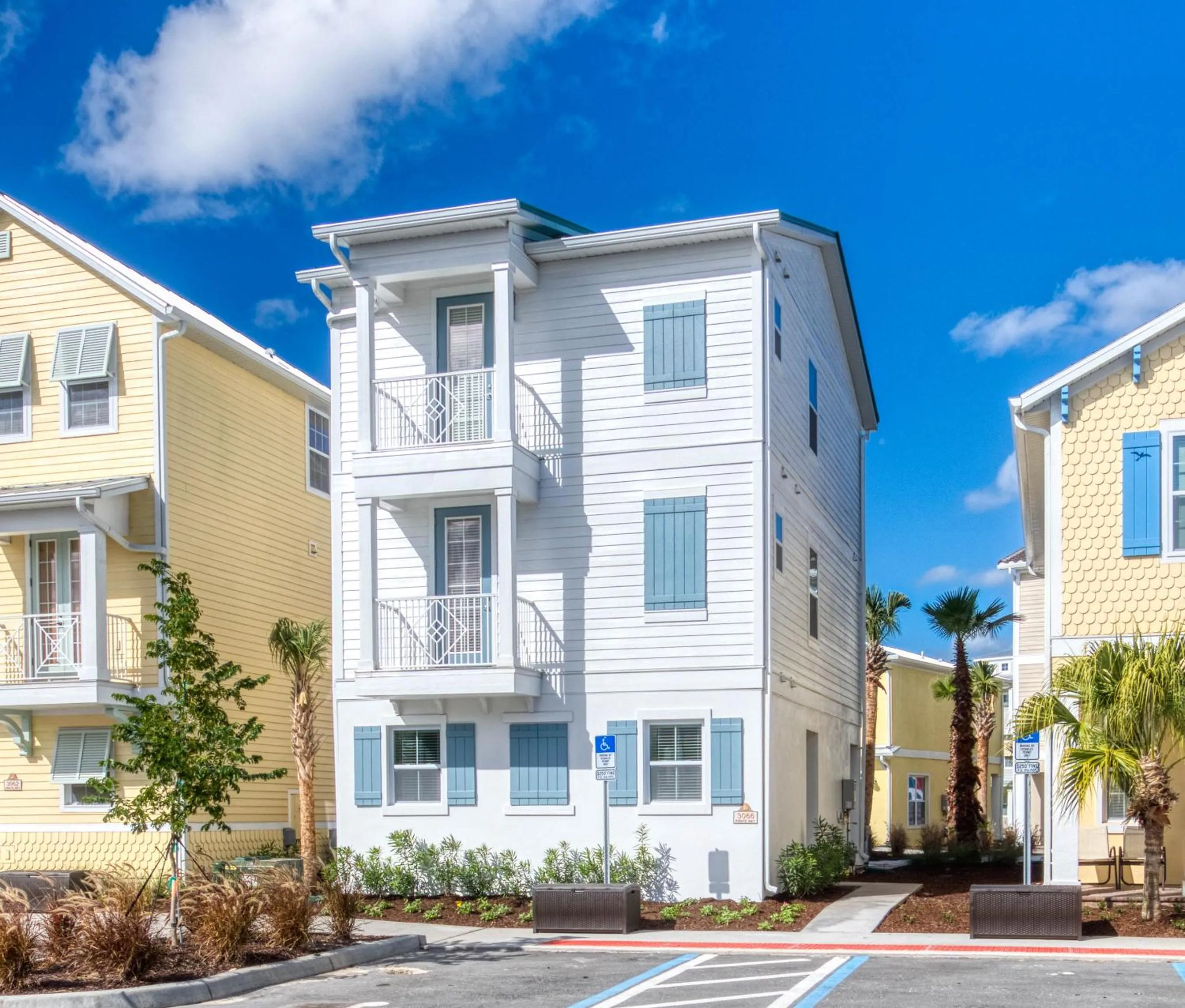Four Bedroom Premium Cottage in Margaritaville Resort Orlando with H2O Waterpark