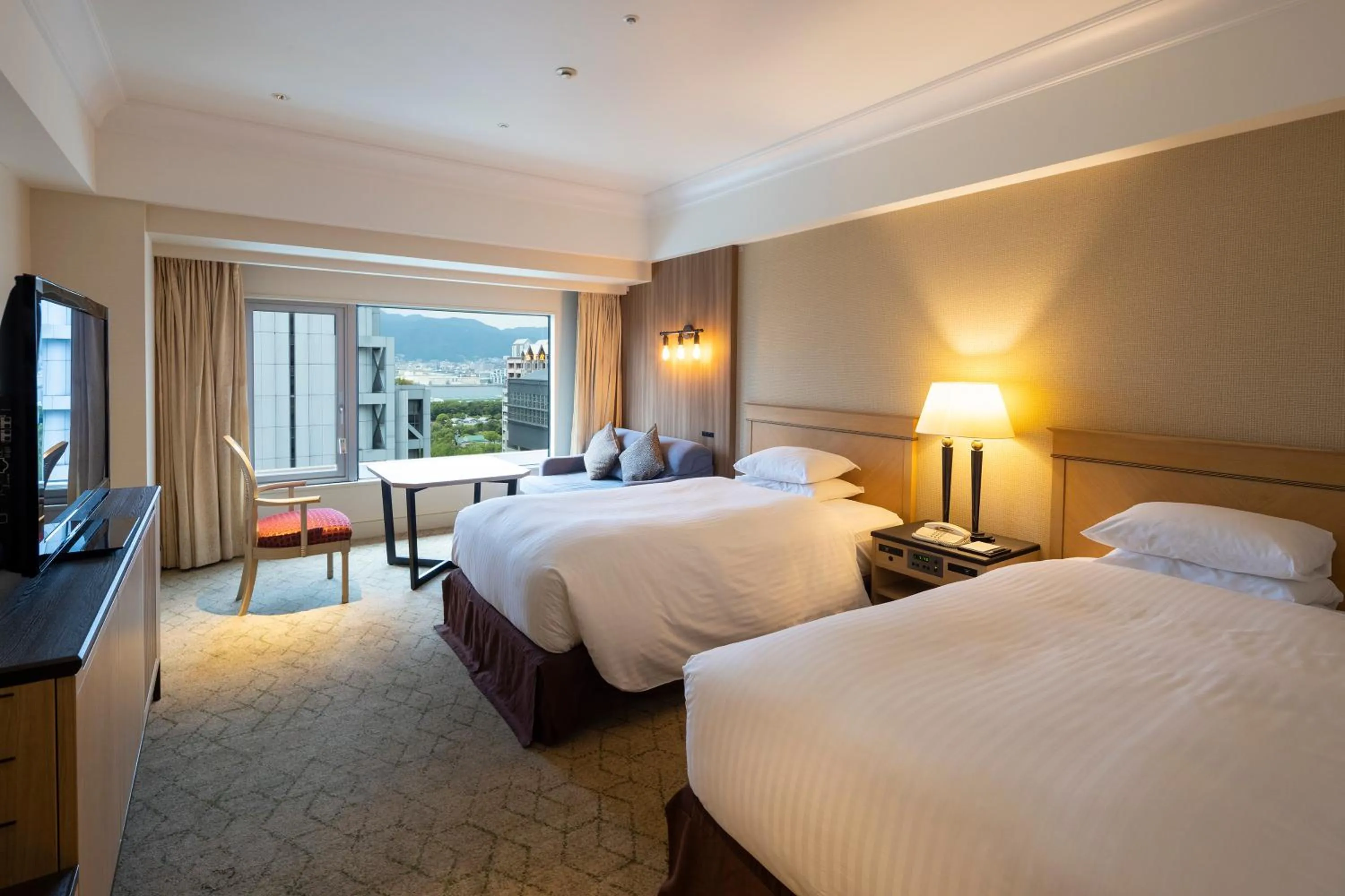 Deluxe Twin Room - Non-Smoking in Kobe Bay Sheraton Hotel & Towers