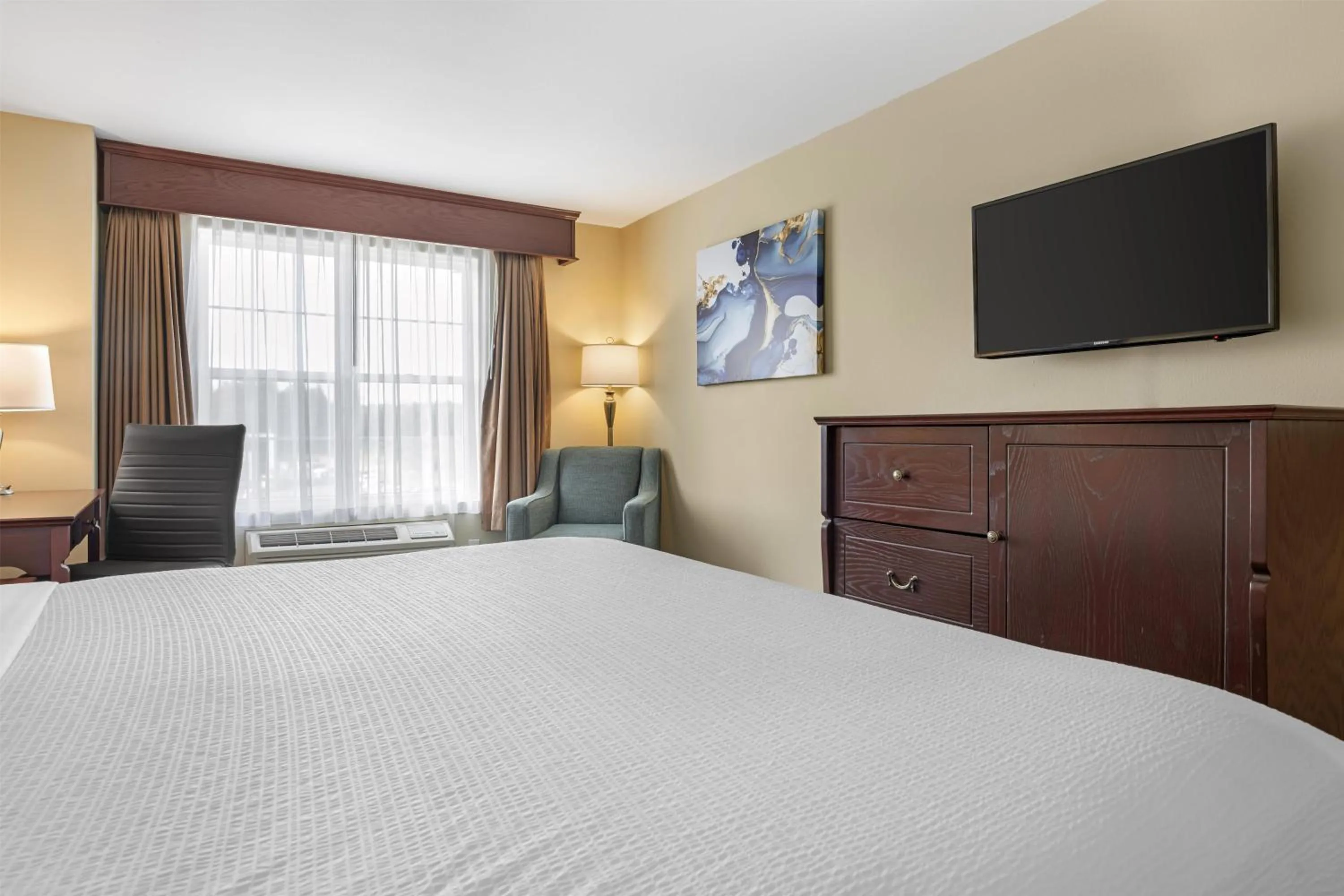 King Room - Non-Smoking in Best Western Plus Fredericton Hotel & Suites