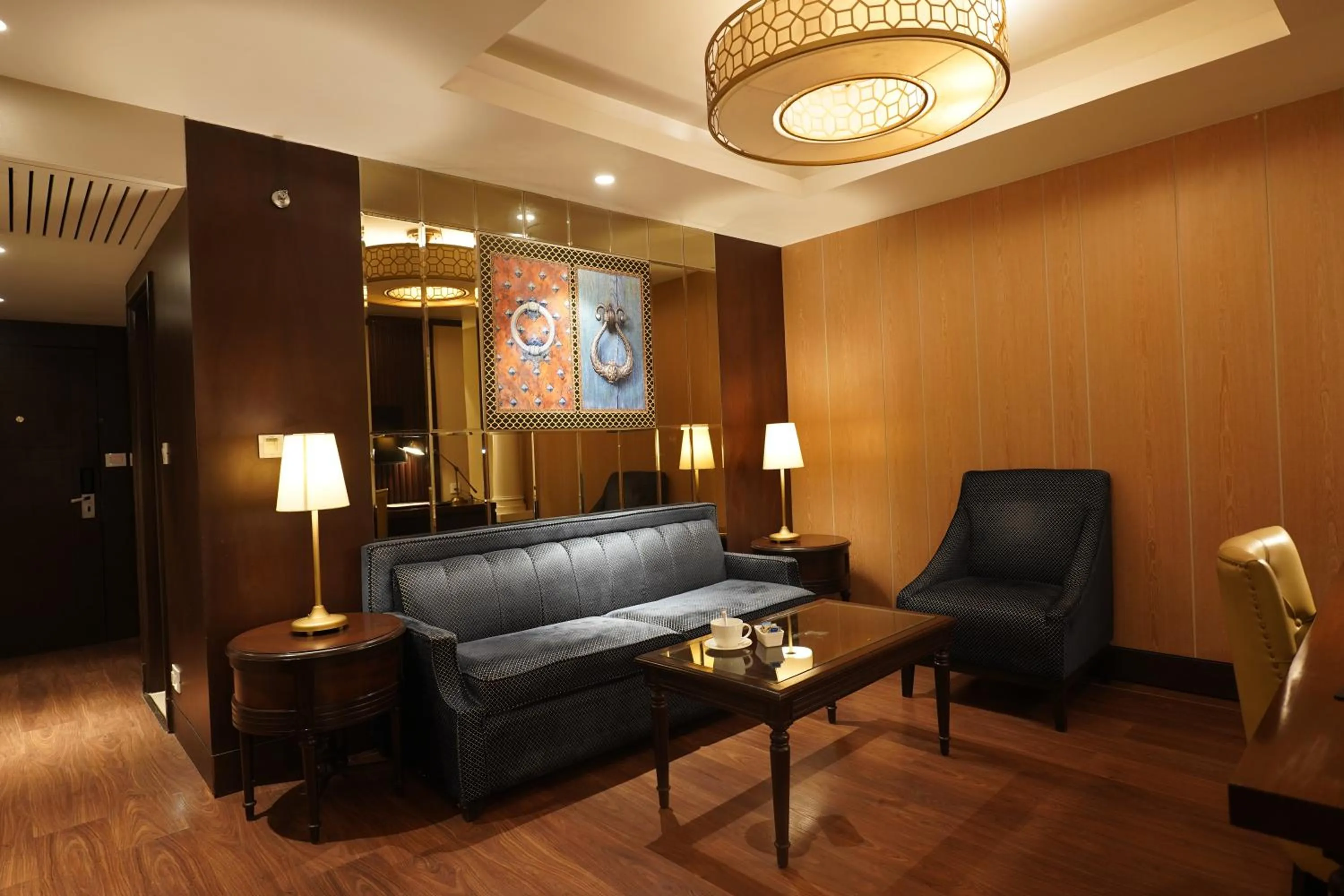 Deluxe Suite in Park Plaza Jodhpur