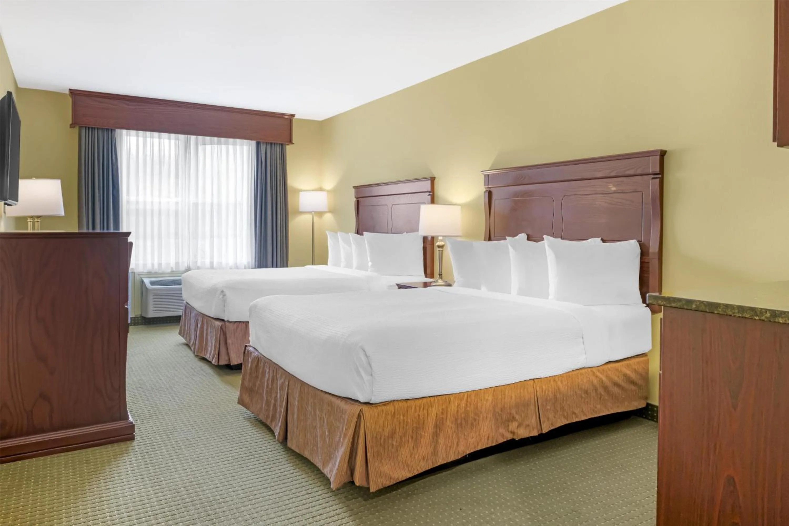 Queen Suite with Two Queen Beds and Kitchenette - Non-Smoking in Best Western Plus Grand-Sault Hotel & Suites