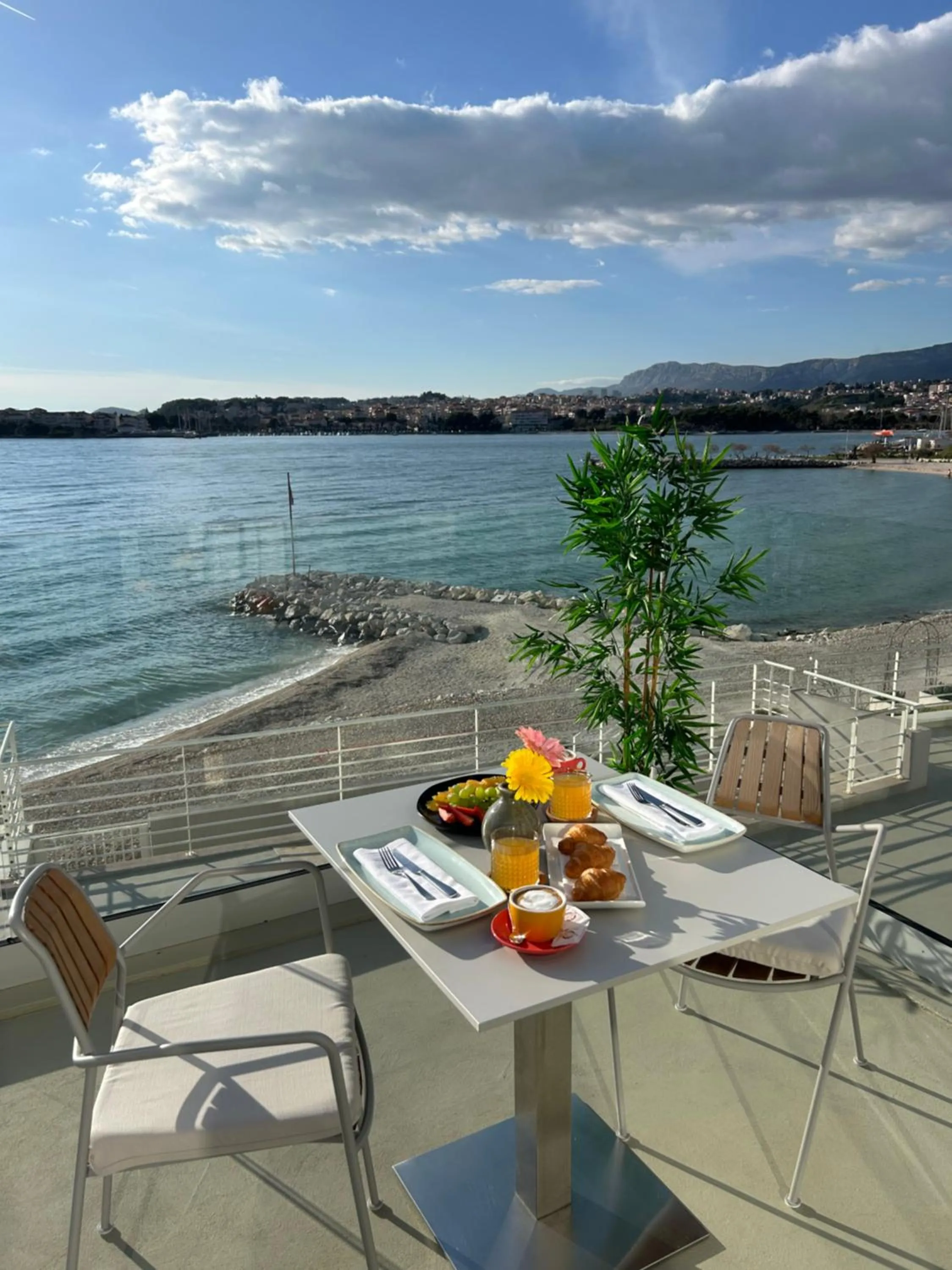 Premium Suite with Terrace Sea View - single occupancy in Hotel Split