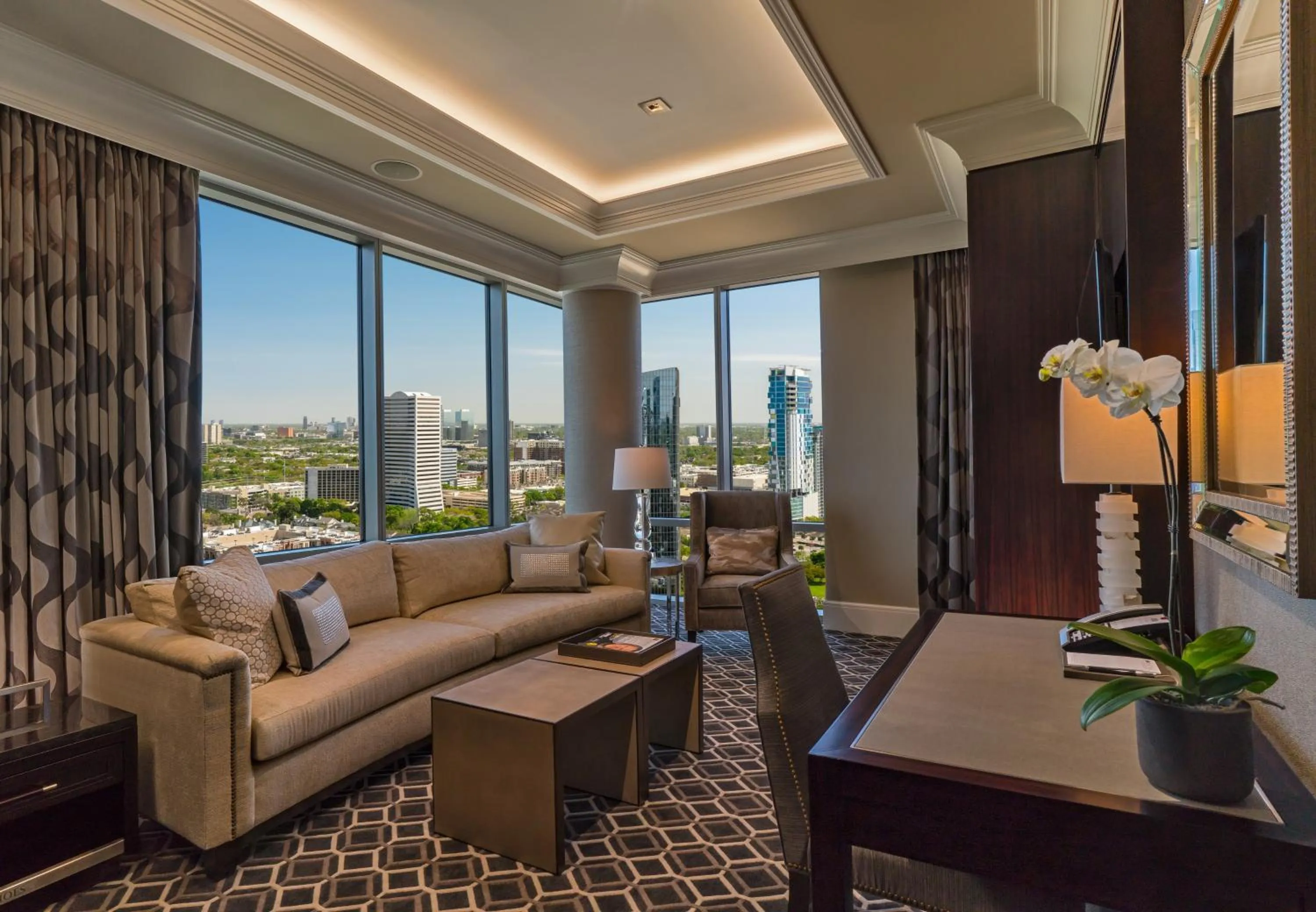 Concierge Executive Suite in The Post Oak Hotel at Uptown Houston
