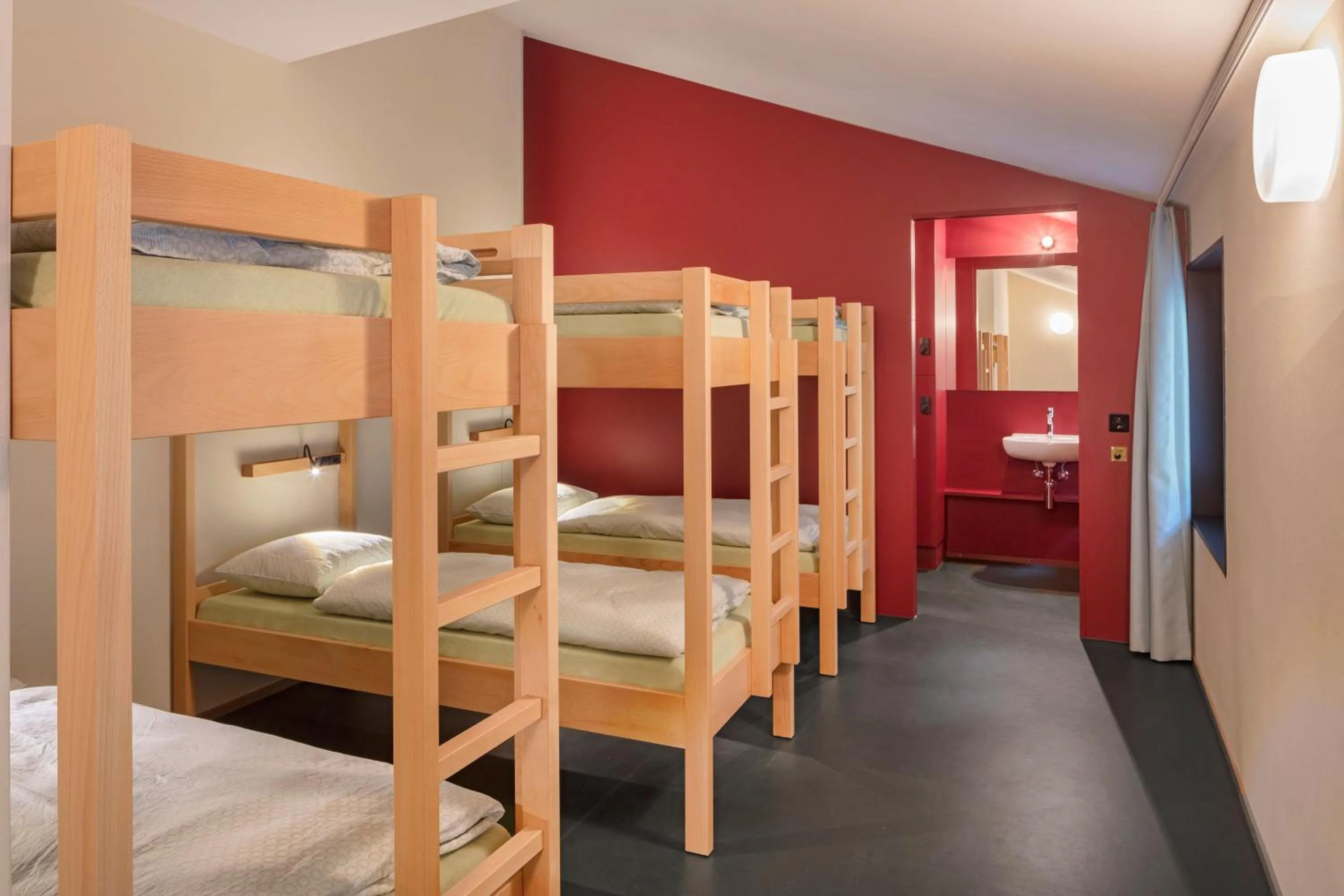 Bed in 6-Bed Mixed Dormitory Room in Bern Youth Hostel