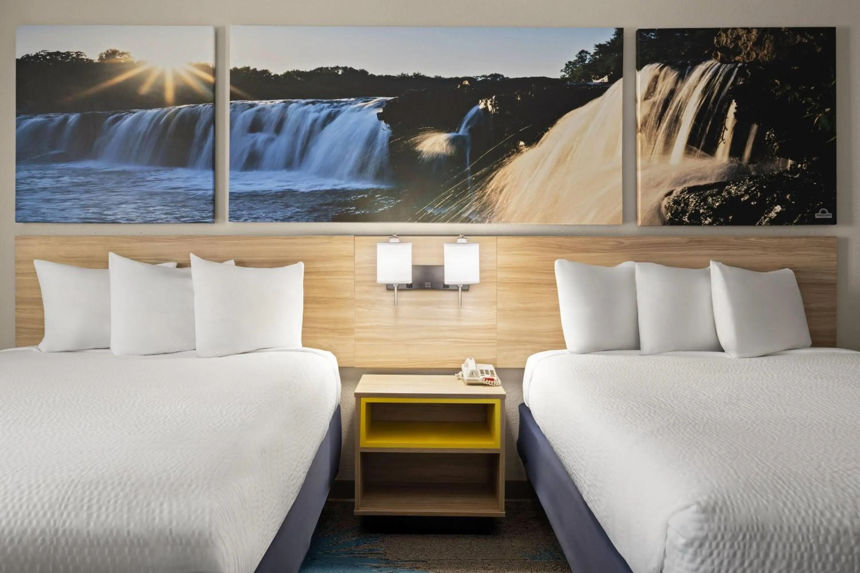 Queen Room with Two Queen Beds - Disability Access/Non-Smoking in Days Inn by Wyndham Jamestown