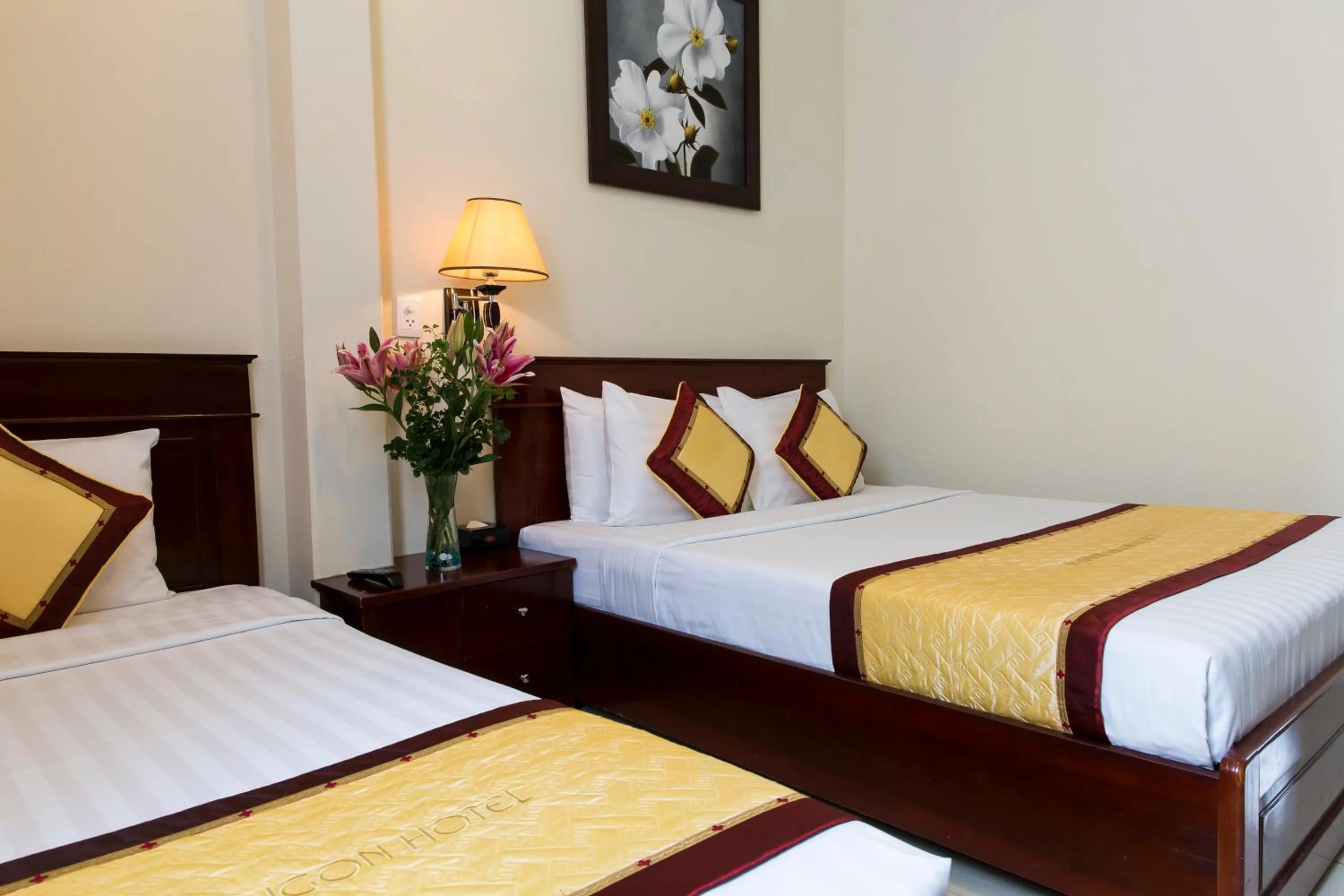 Deluxe Twin Room in Valentine Luxury hotel - 31 Bui Vien Street