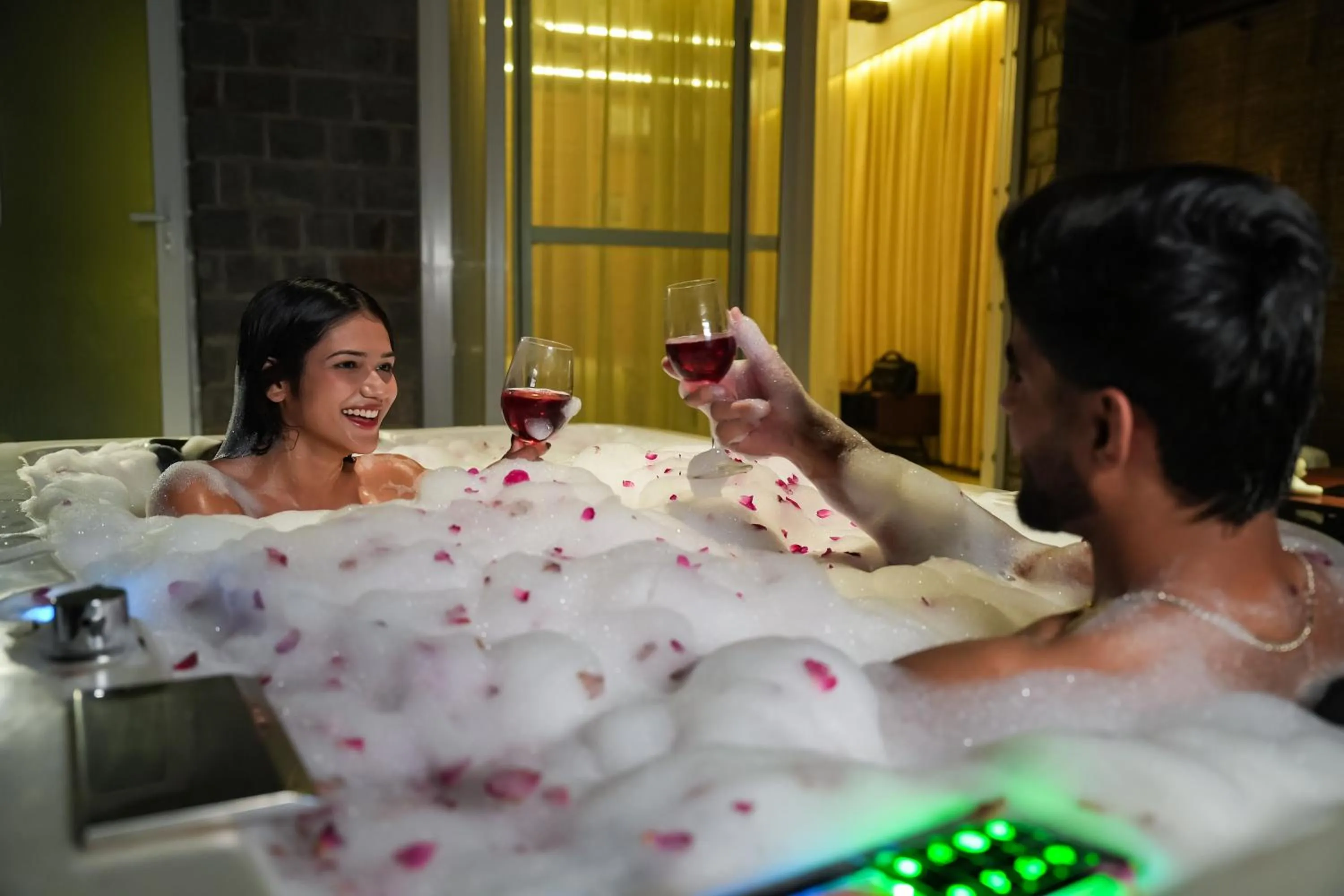 Queen Suite in Kasauli Hills Resort