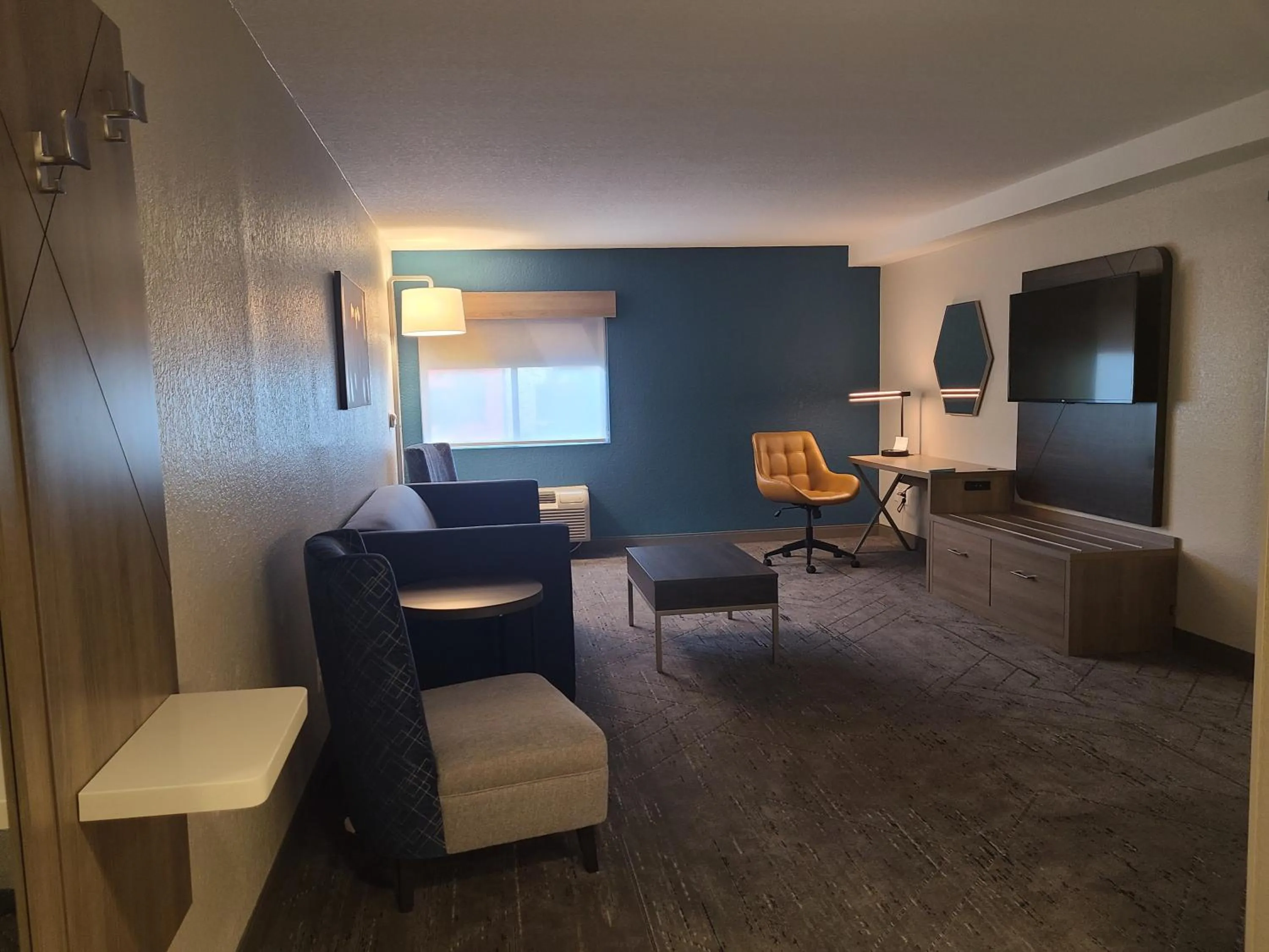 One-Bedroom Suite with Two Queen and One Sofa Bed in Holiday Inn Express Fort Lauderdale North - Executive Airport by IHG