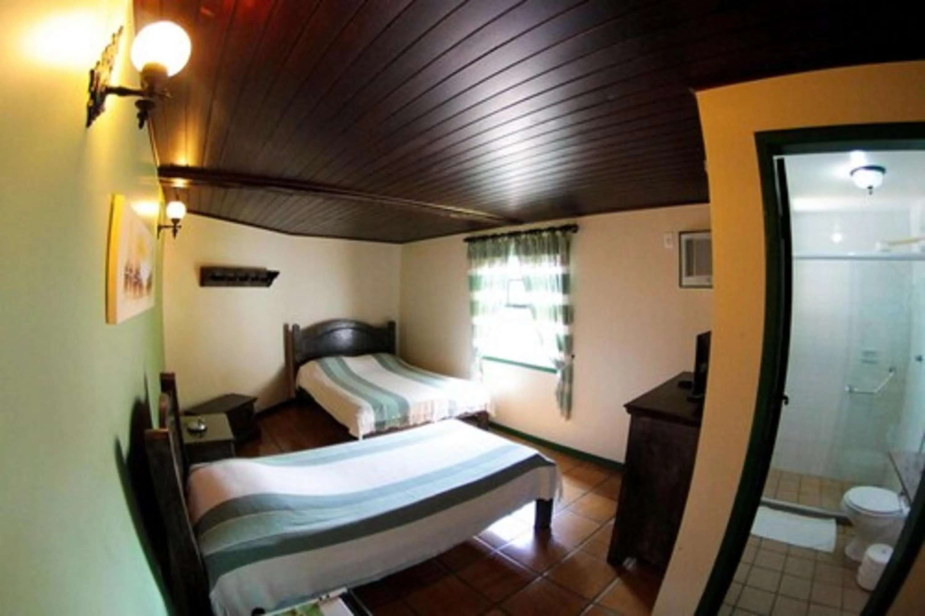 Standard Triple Room in OYO Pousada do Wagner, Rio das Ostras