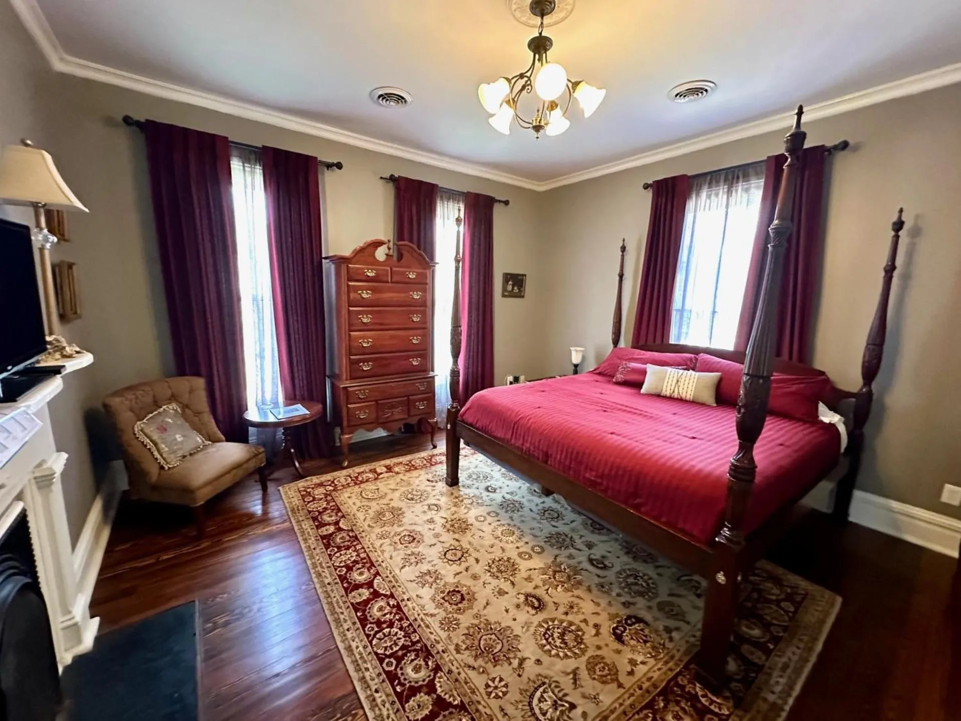 King Room in The Wynne House Inn