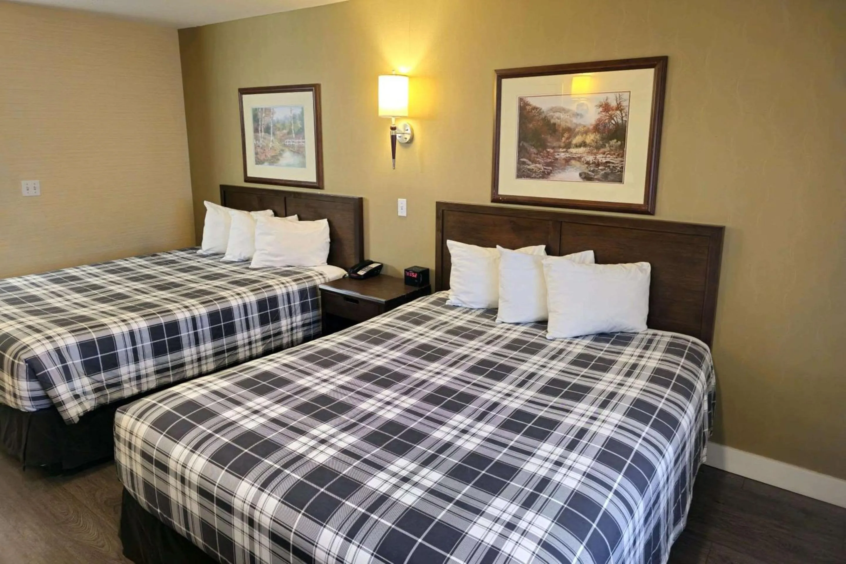 Standard Queen Room with Two Queen Beds - Non-Smoking in Rodeway Inn & Suites