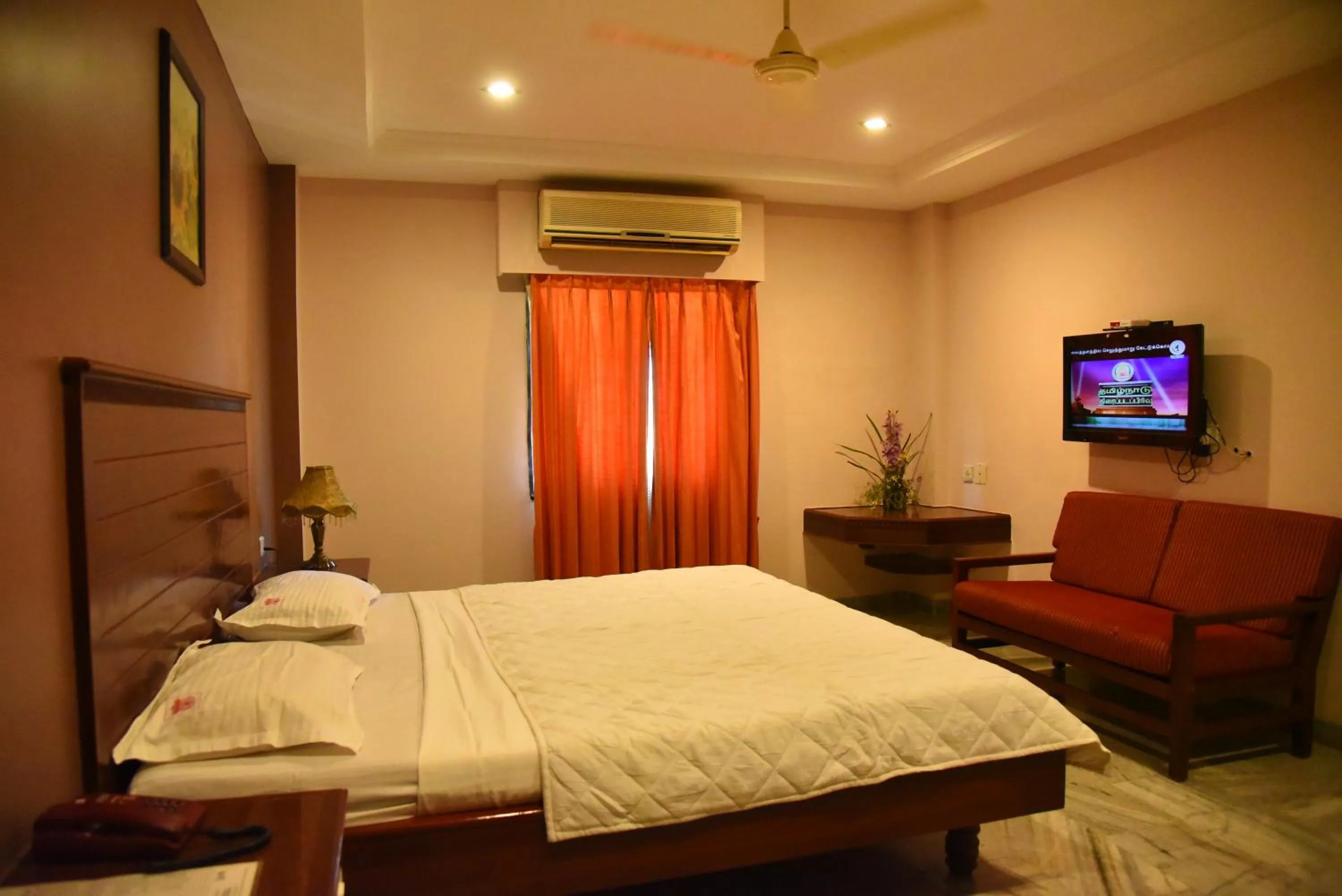Deluxe Double Room - single occupancy in Hotel Subhalakshmi Palace