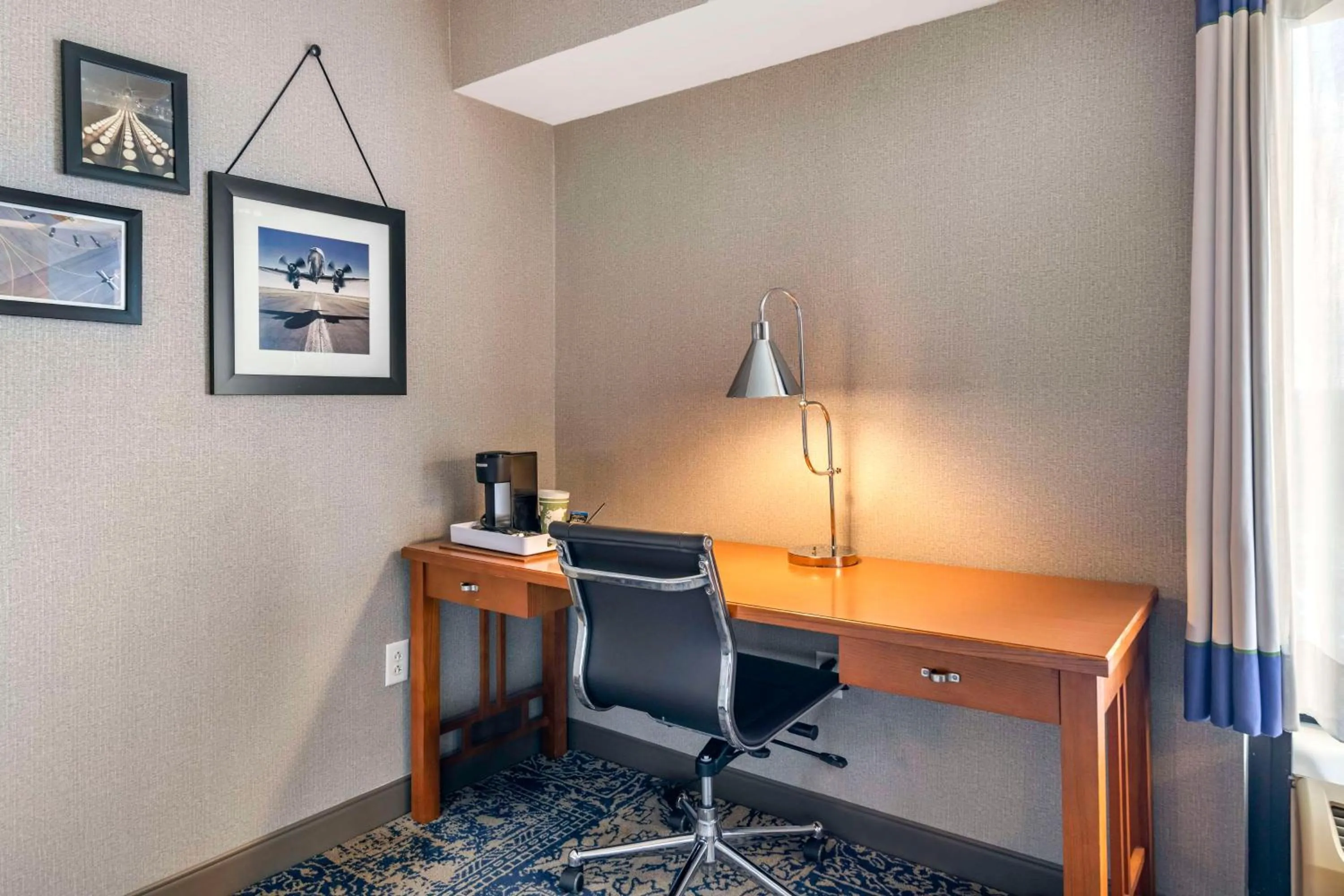 King Room in Bangor Aviator Hotel BW Premier Collection