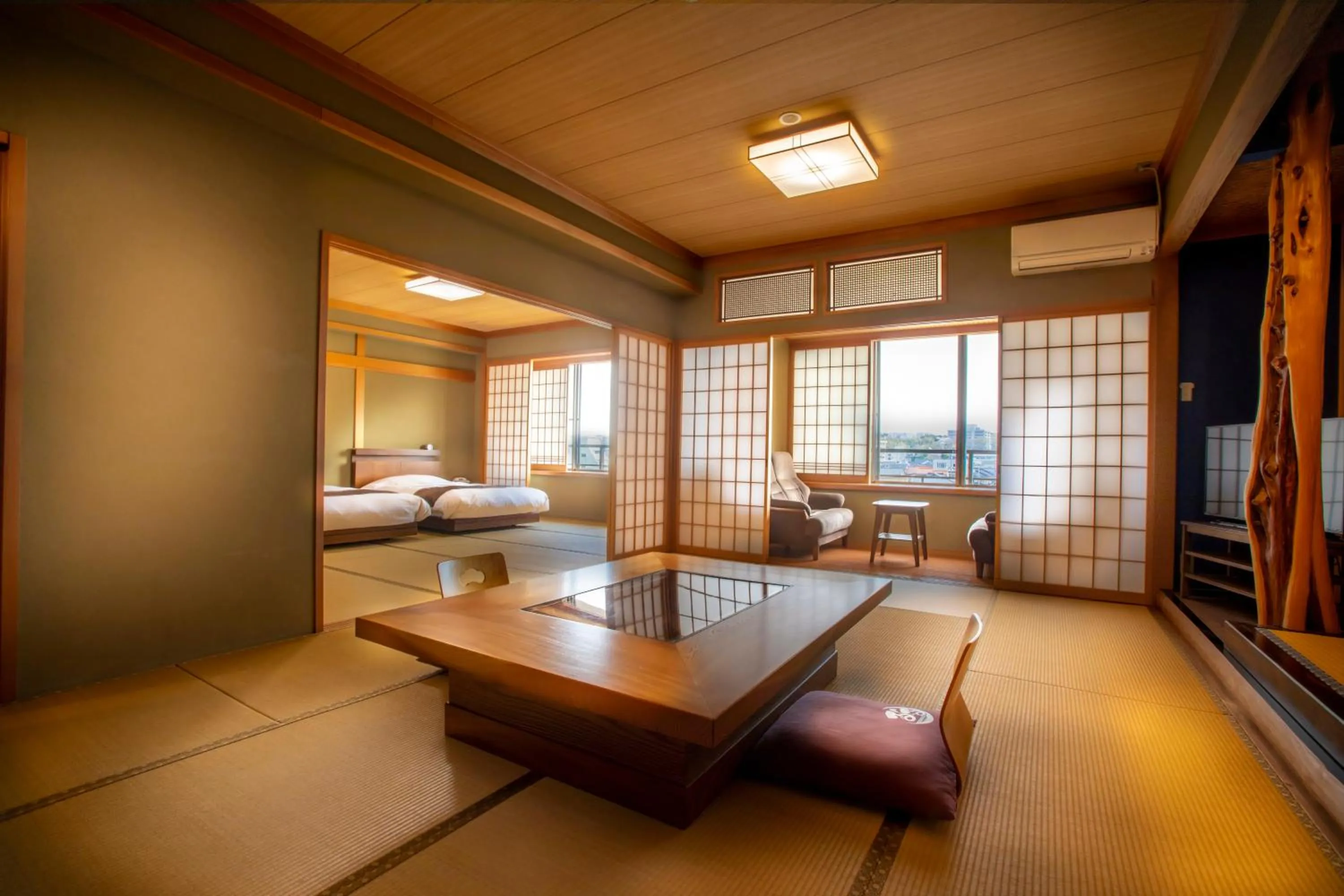 Deluxe Room with Tatami Area - Kodaimurasaki in Yuyaruru Saisai