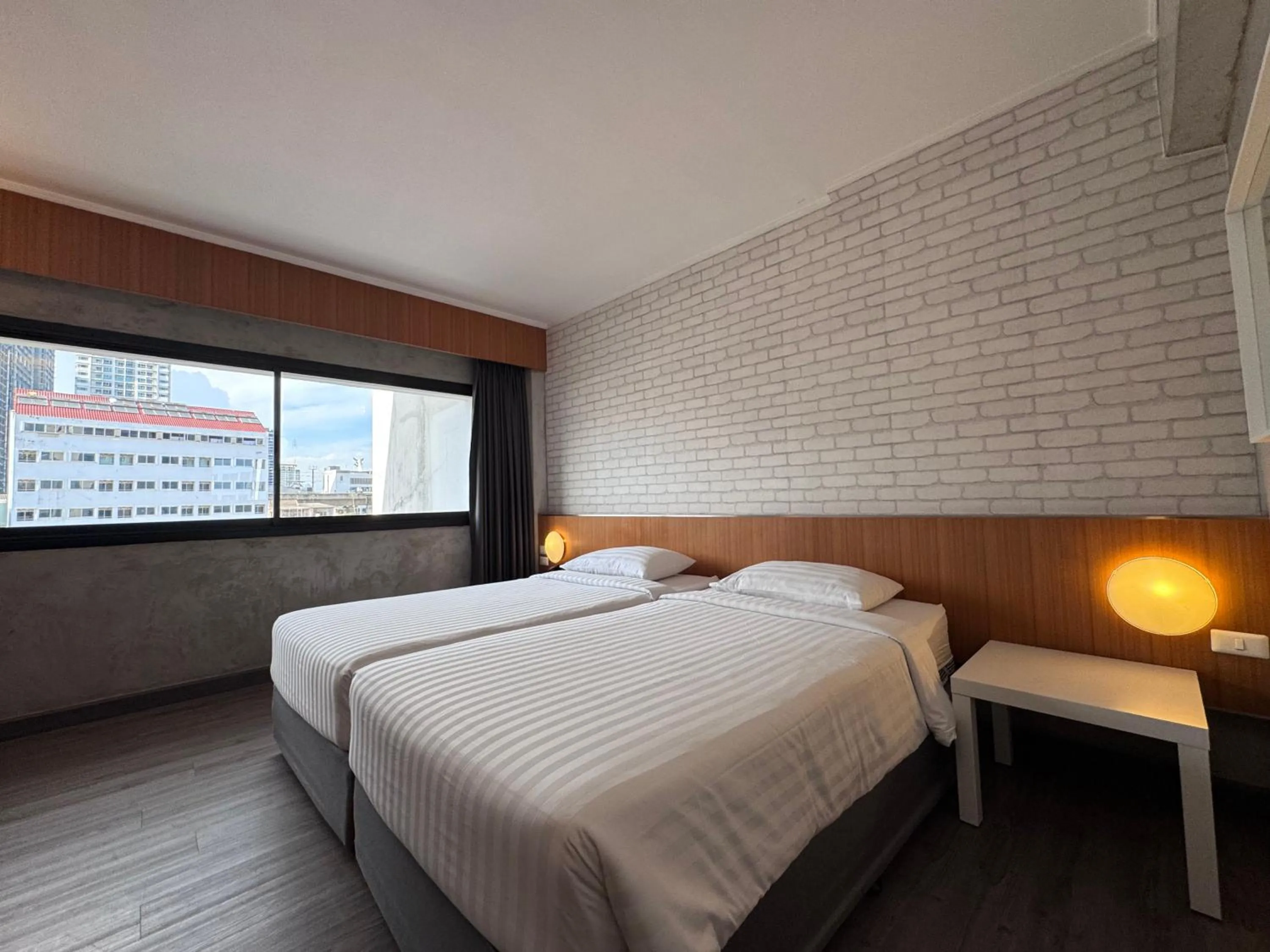 Superior Twin Room in White Palace Bangkok