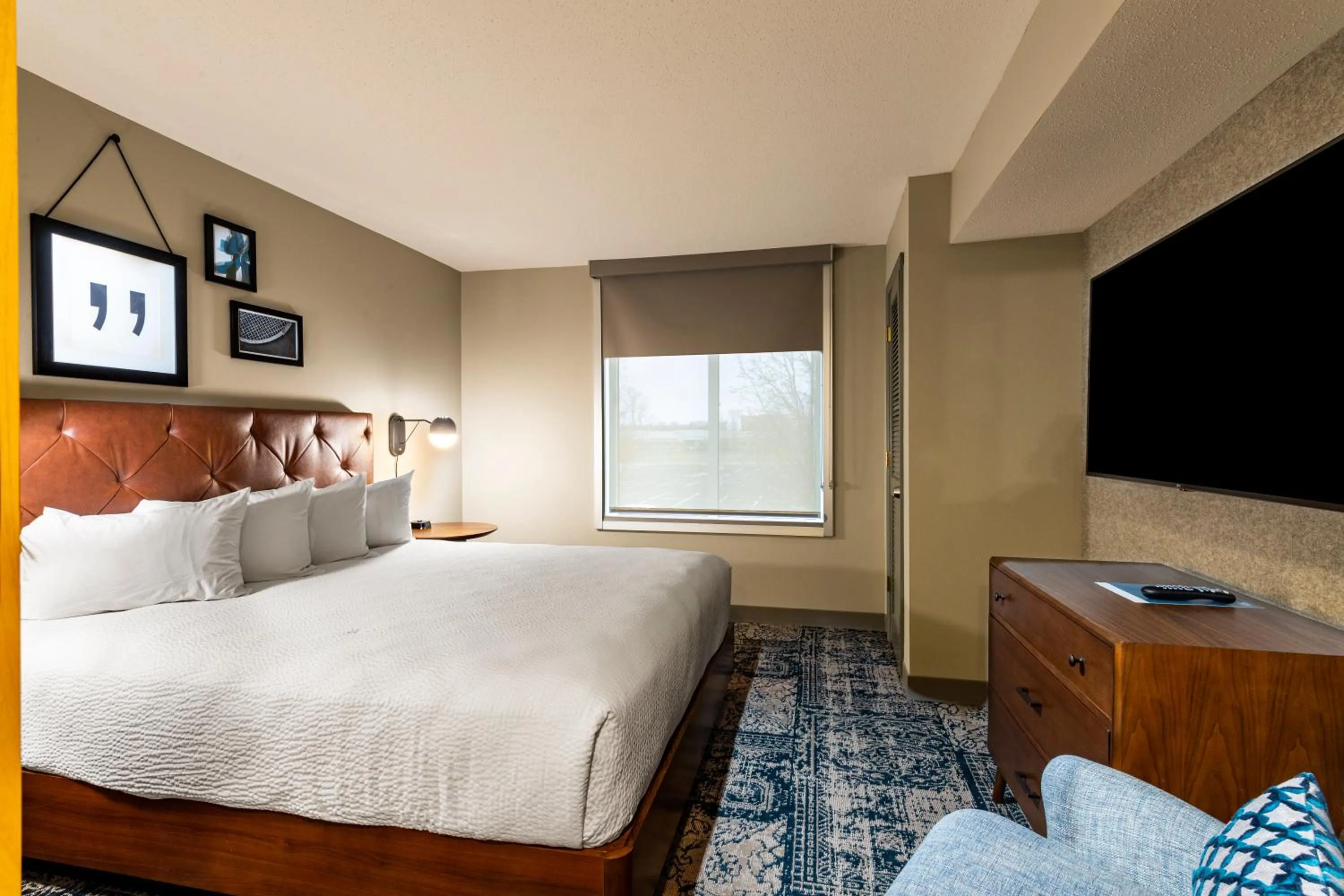King Suite with Living Room - Non Smoking in Radisson Hotel Fairview Heights - St Louis