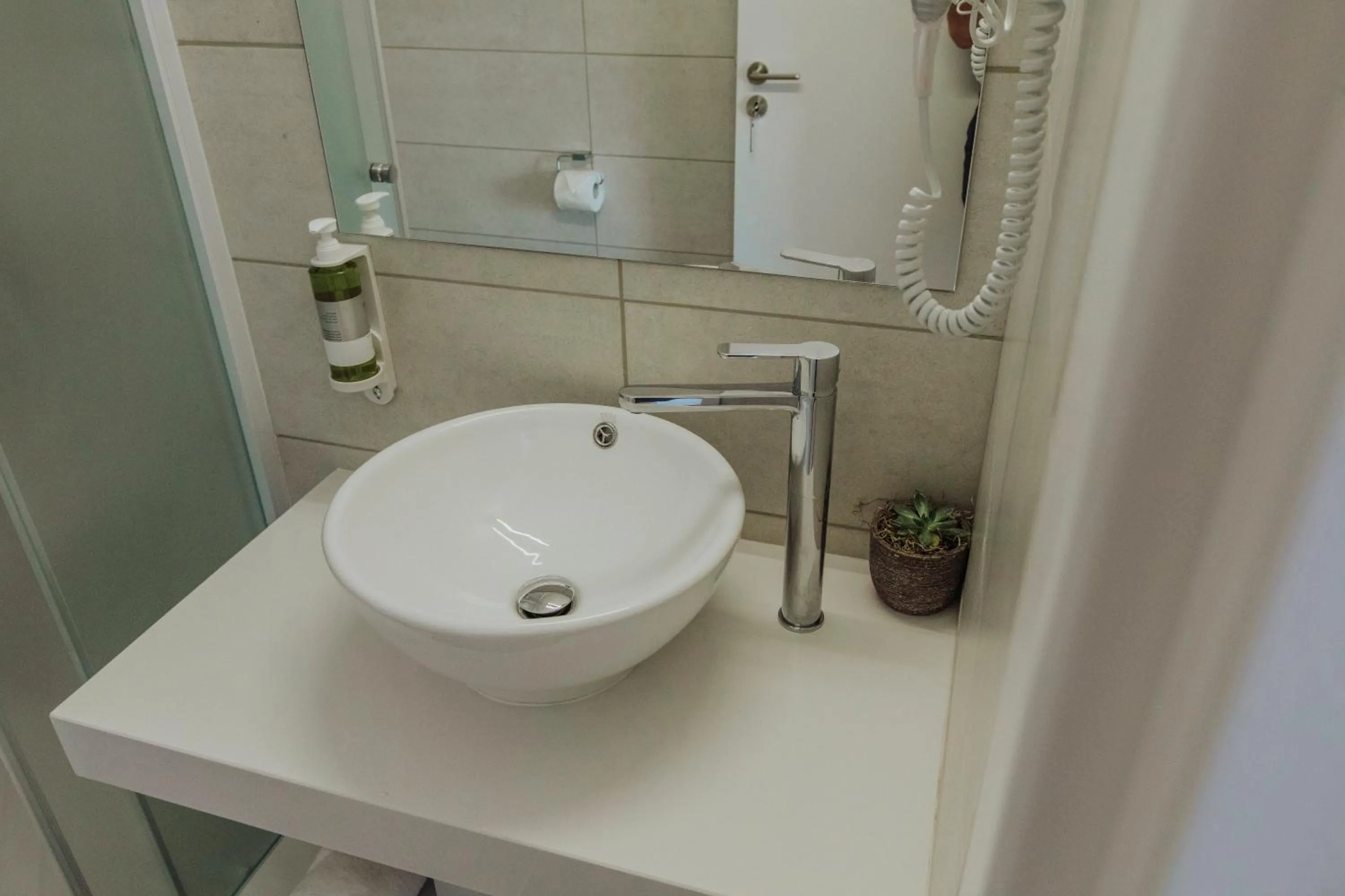 Deluxe Apartment in River View Boutique Apts