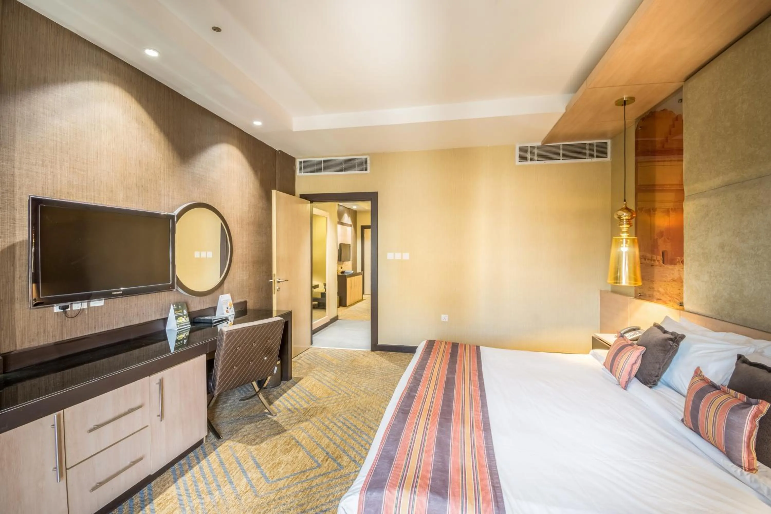 Junior Suite - single occupancy in Grand Plaza Hotel - Takhasosi Riyadh