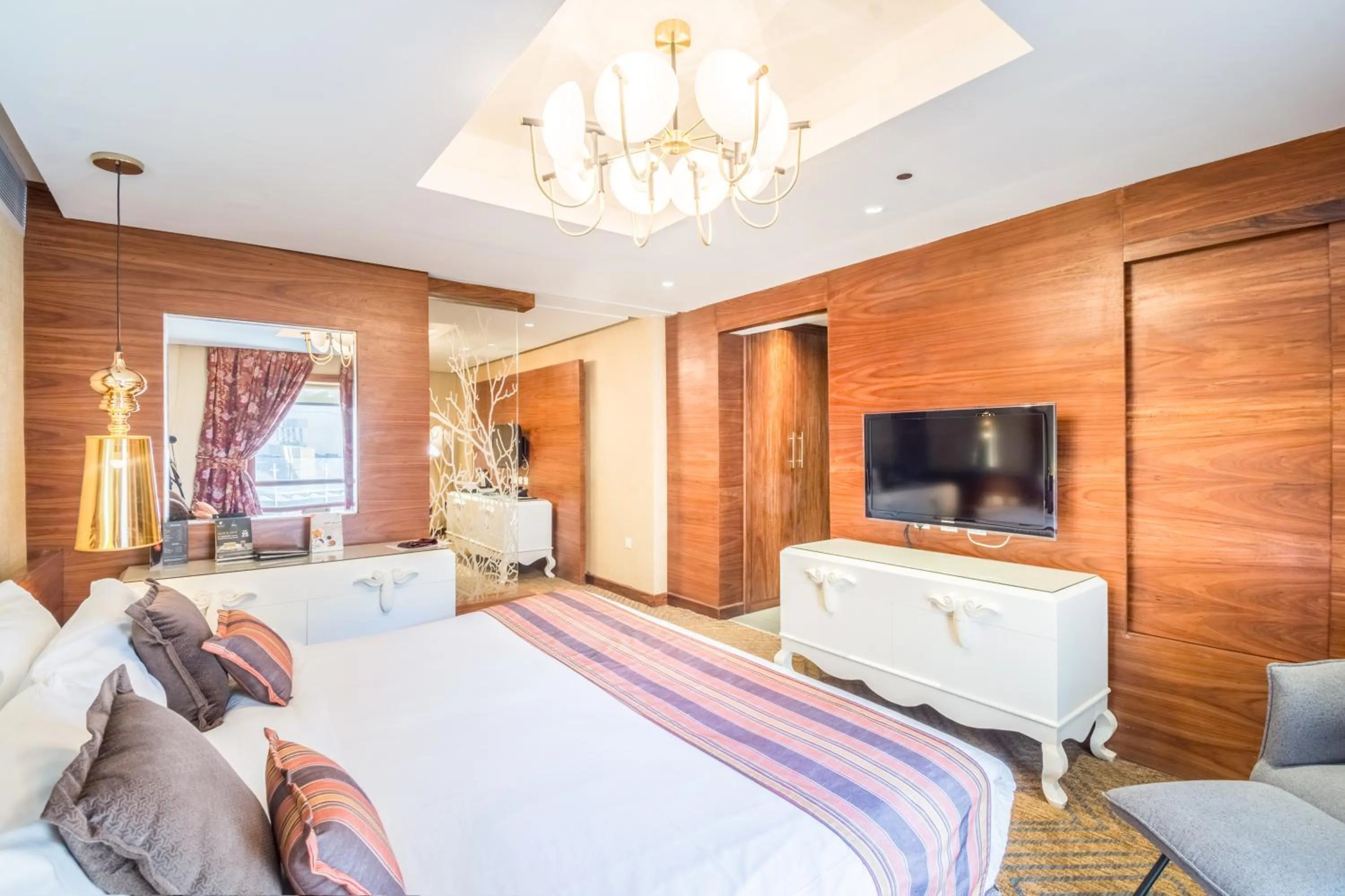 Honeymoon Suite in Grand Plaza Hotel - Takhasosi Riyadh