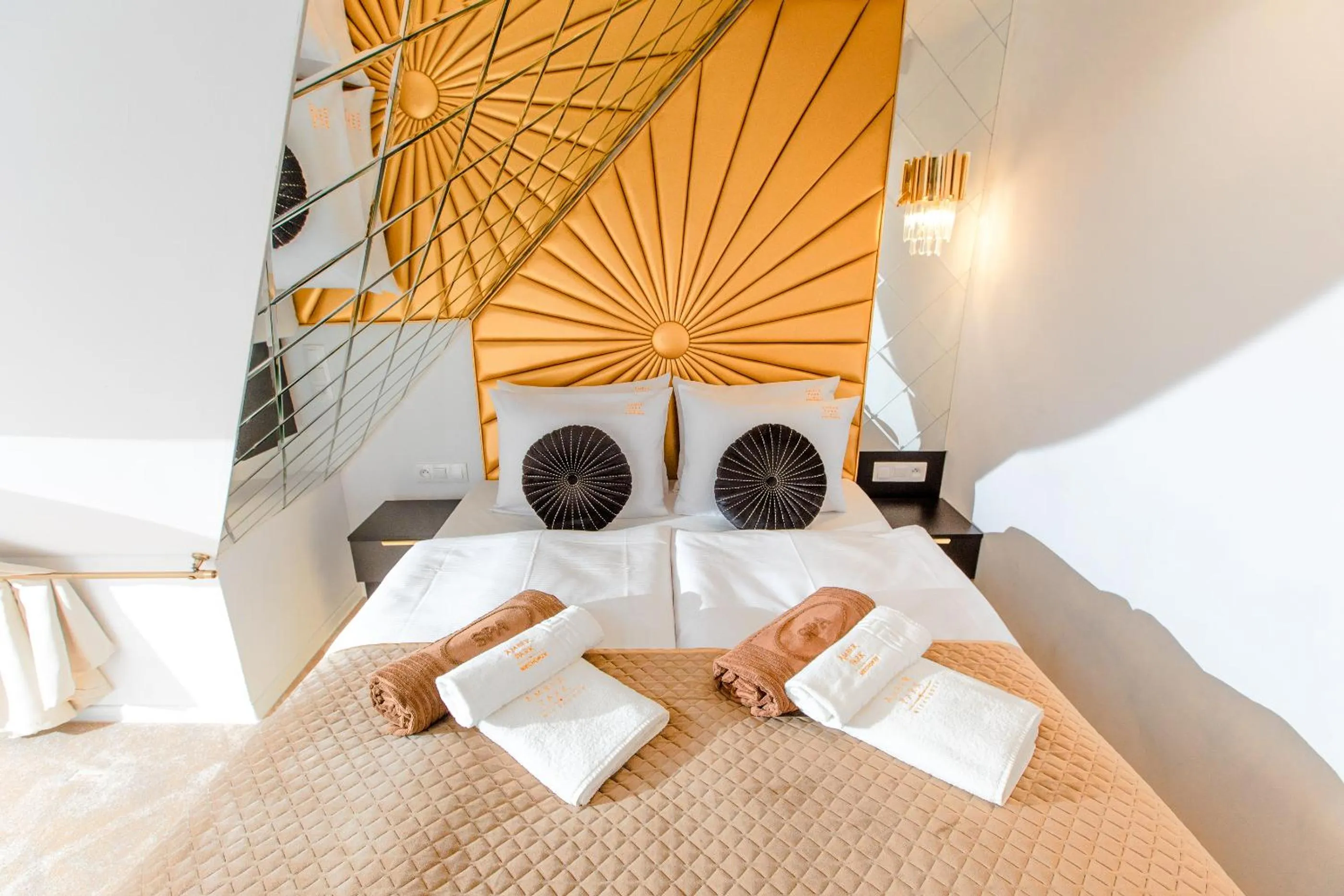 Deluxe Queen Room in Amber Park Spa